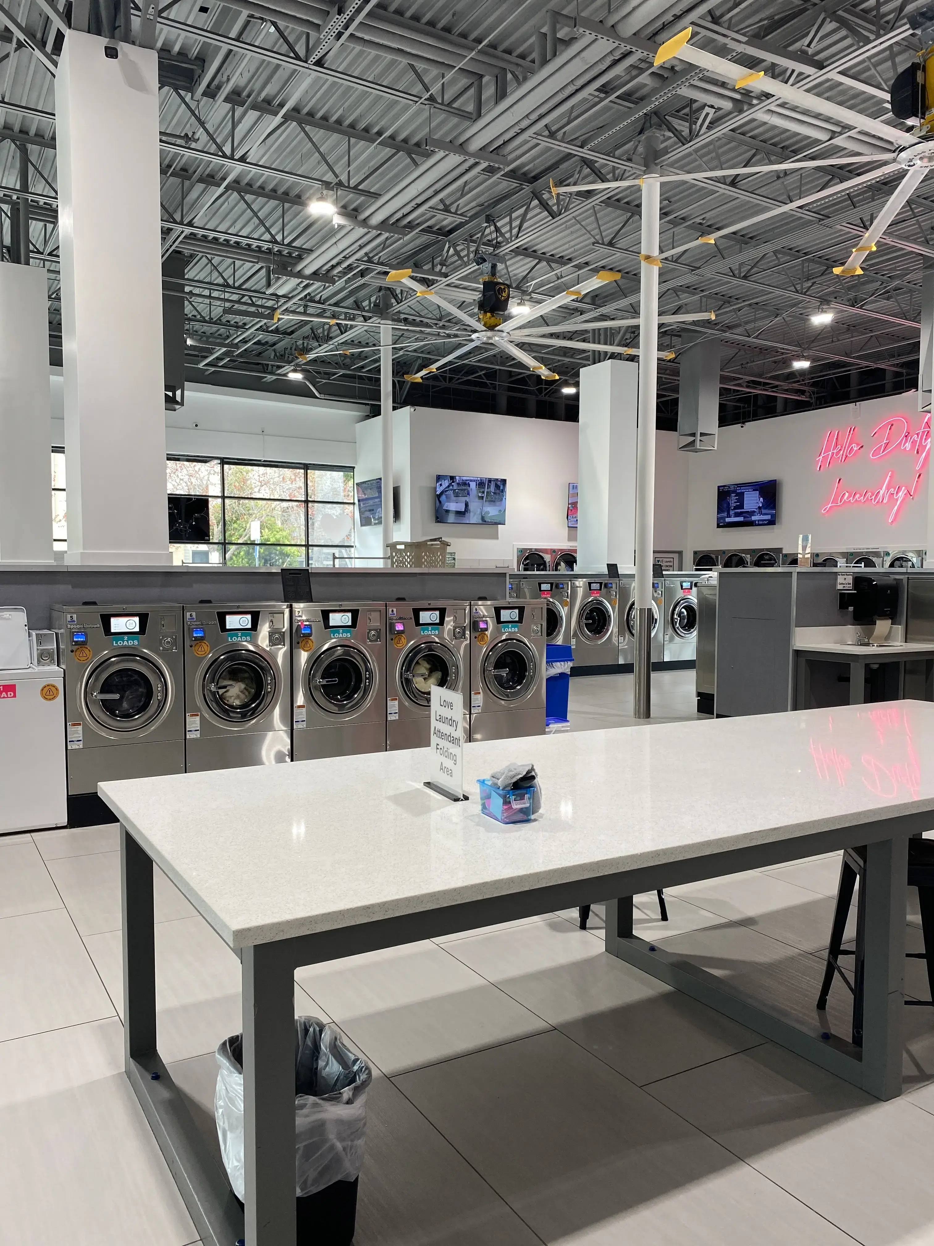 Love Laundry Downtown thumbnail 2