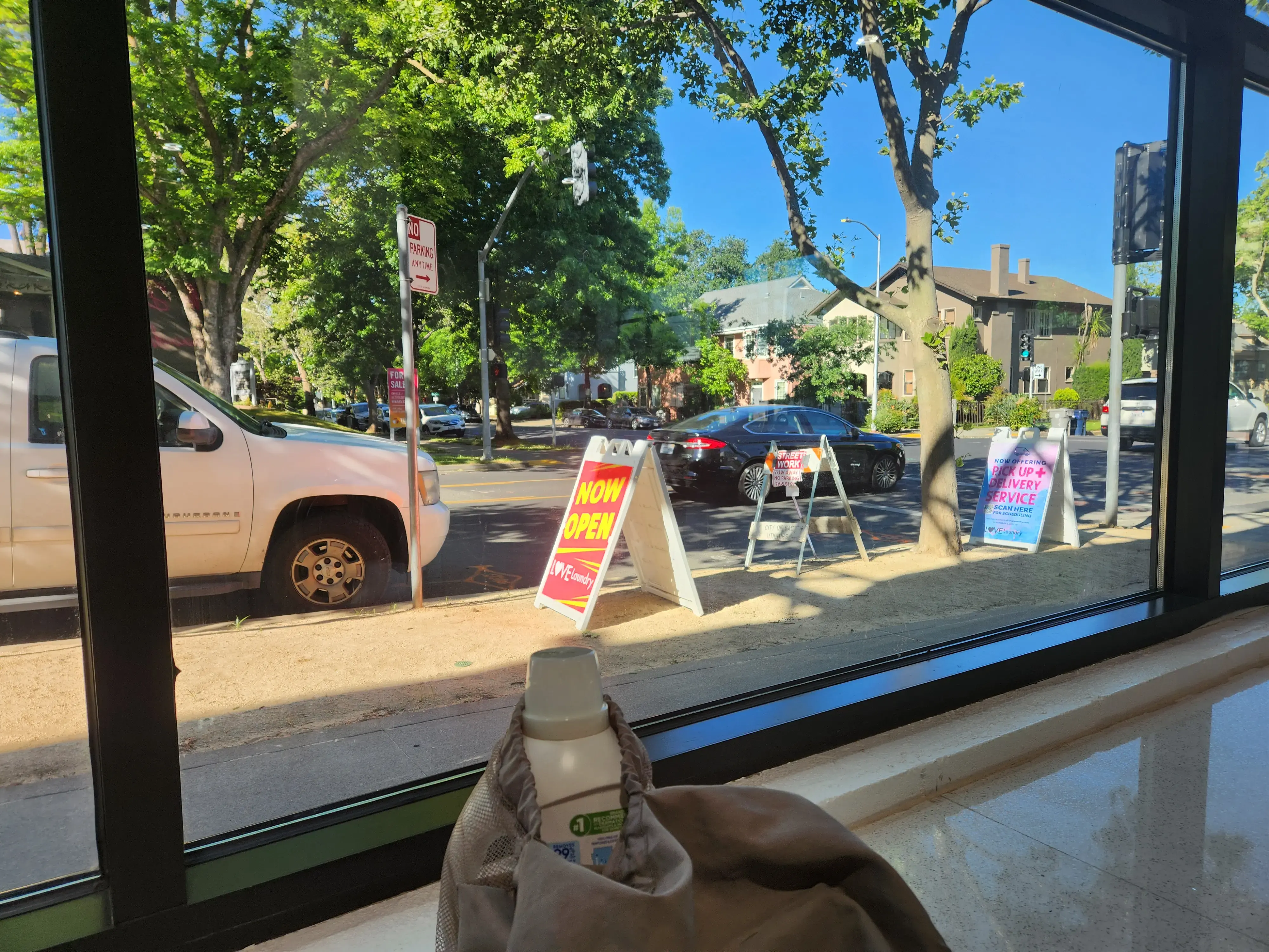 Love Laundry Downtown - Image 19