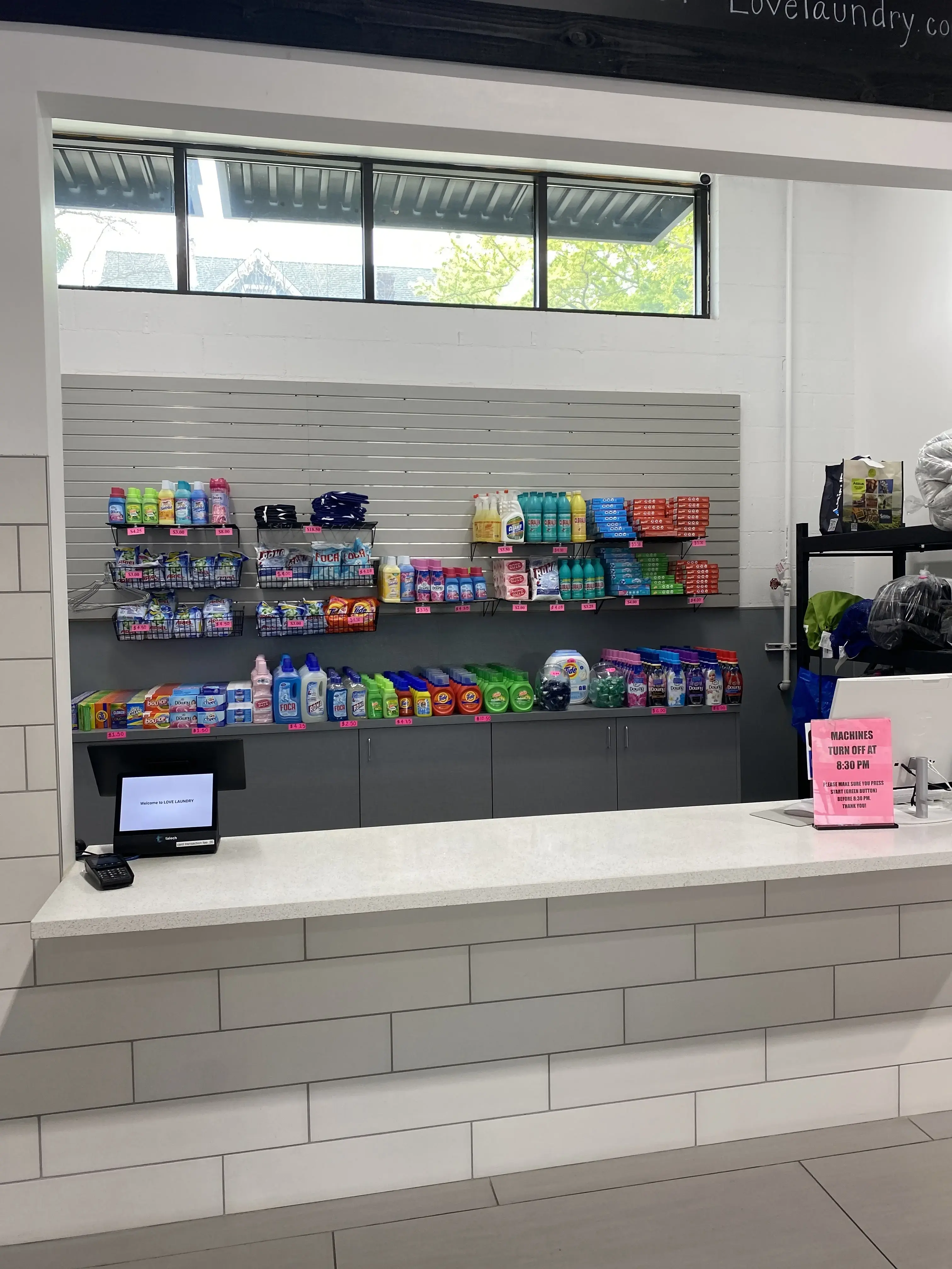 Love Laundry Downtown - Image 4