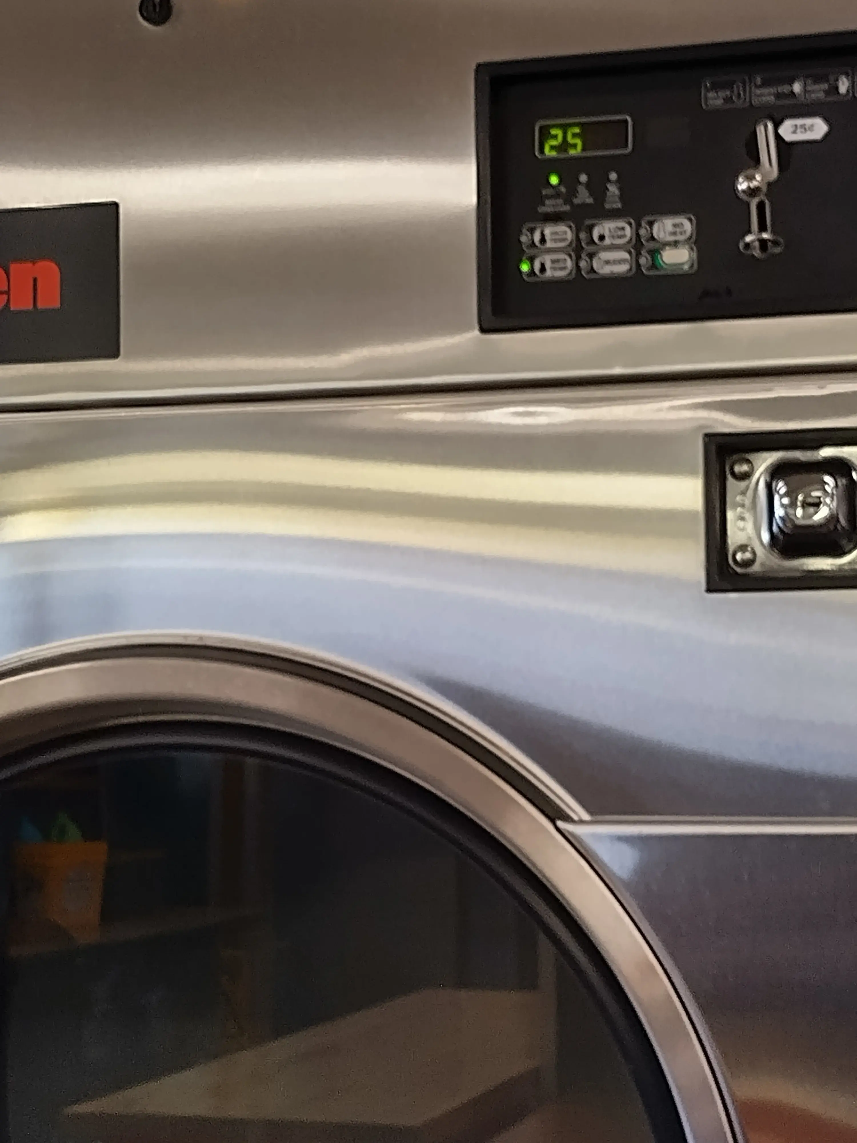 Love Laundry Long Beach - Image 16