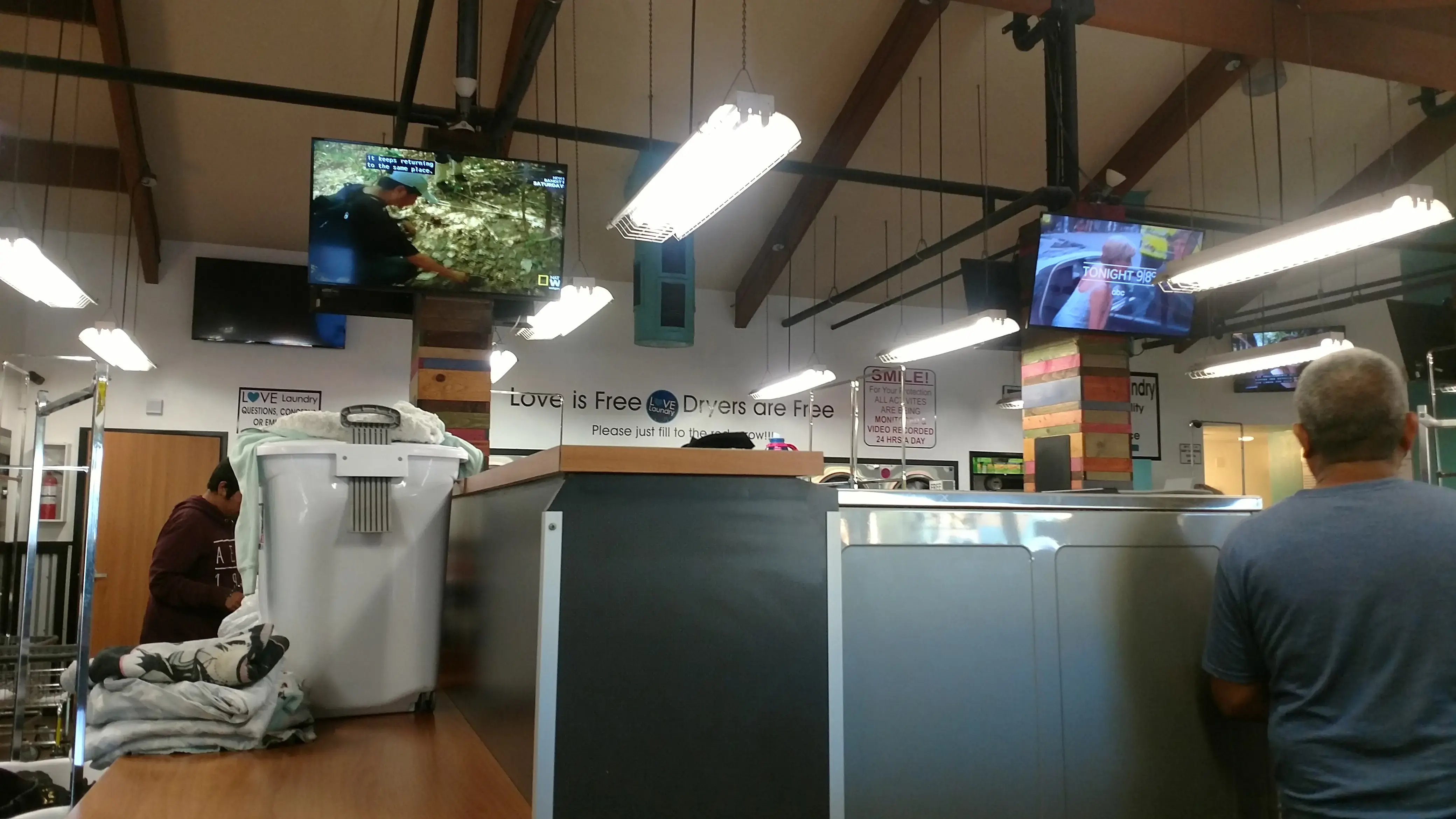 Love Laundry Long Beach thumbnail 5