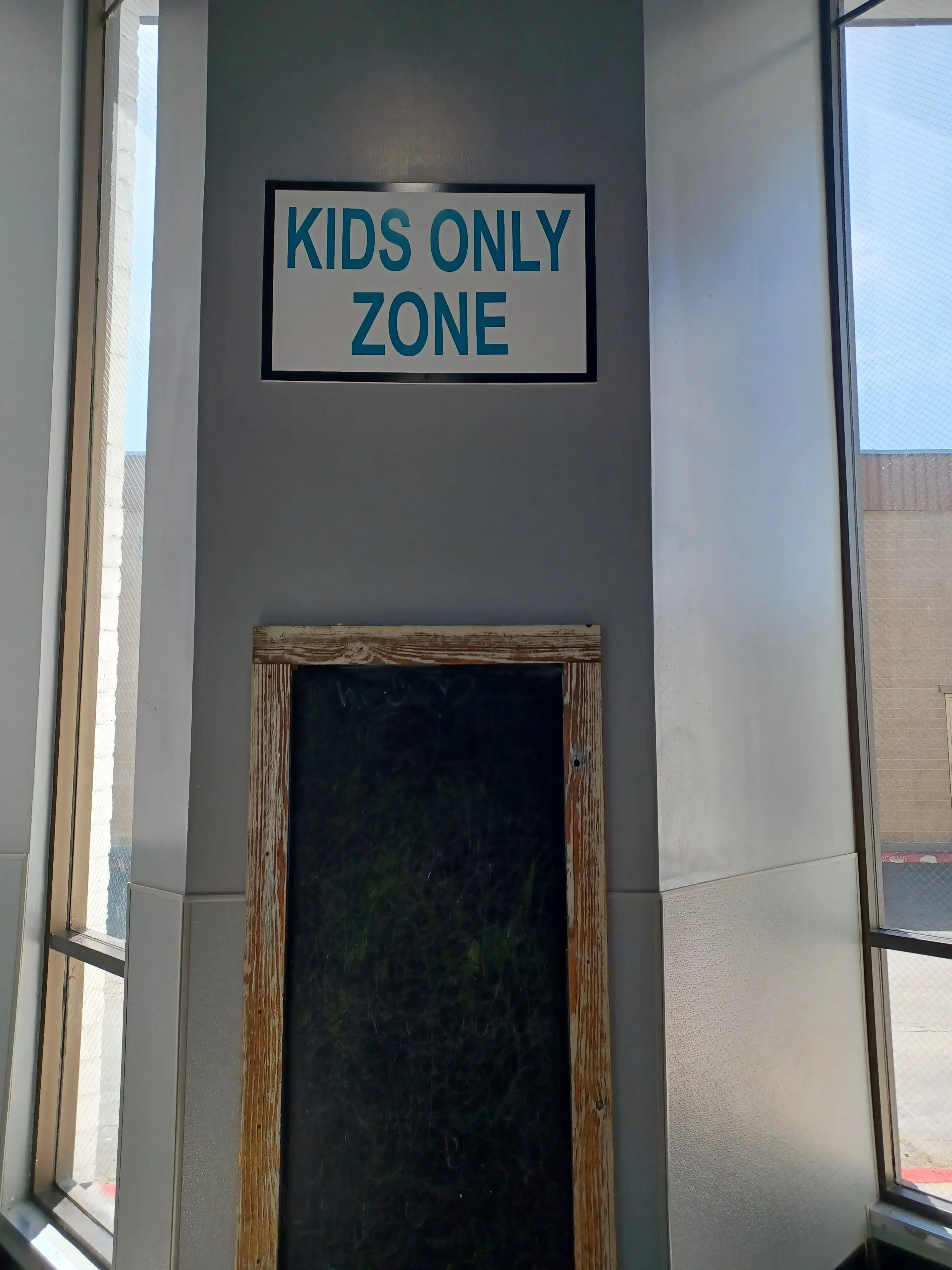 Love Laundry South Sacramento - Image 17