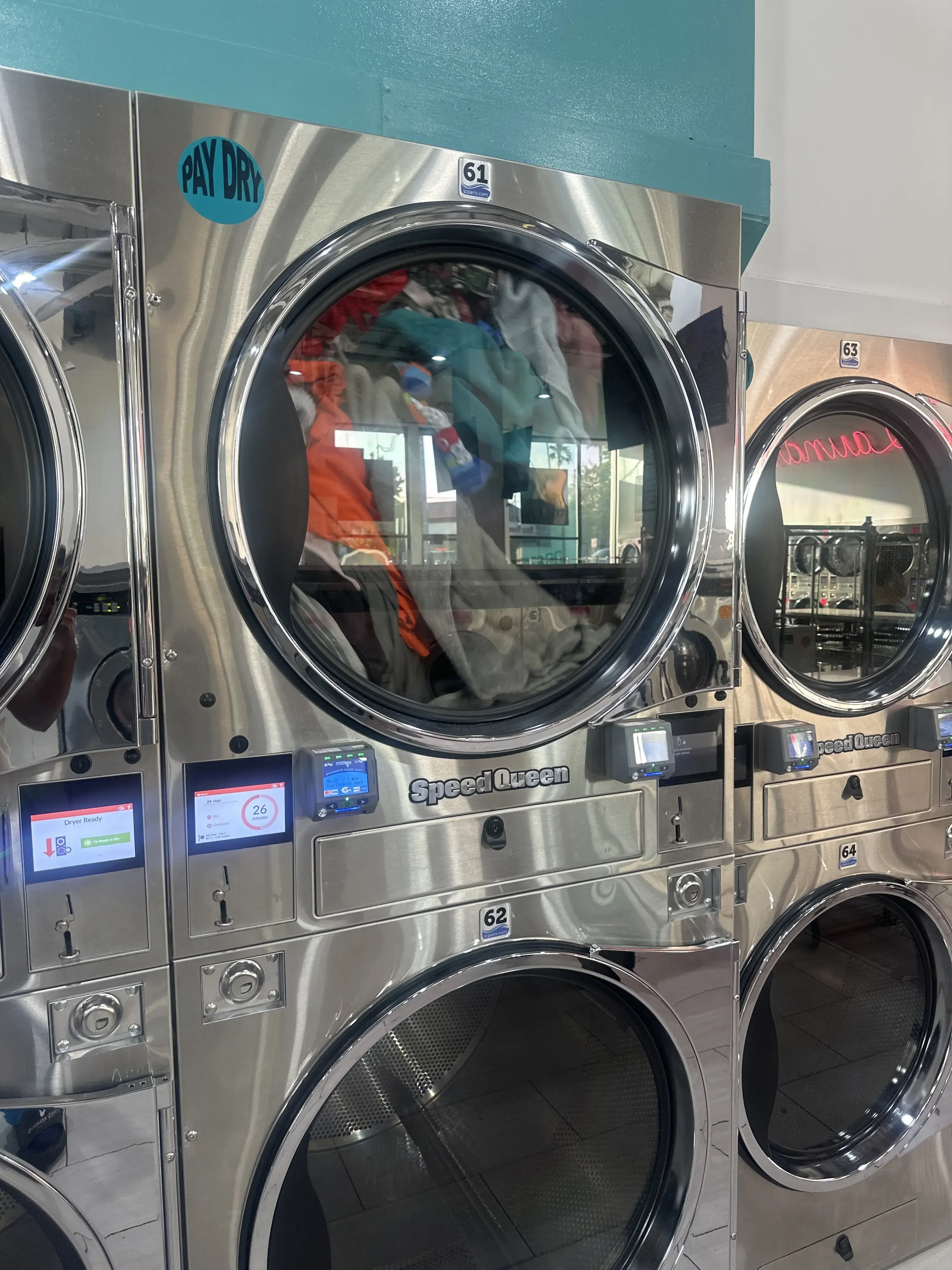 Love Laundry South Sacramento - Image 4