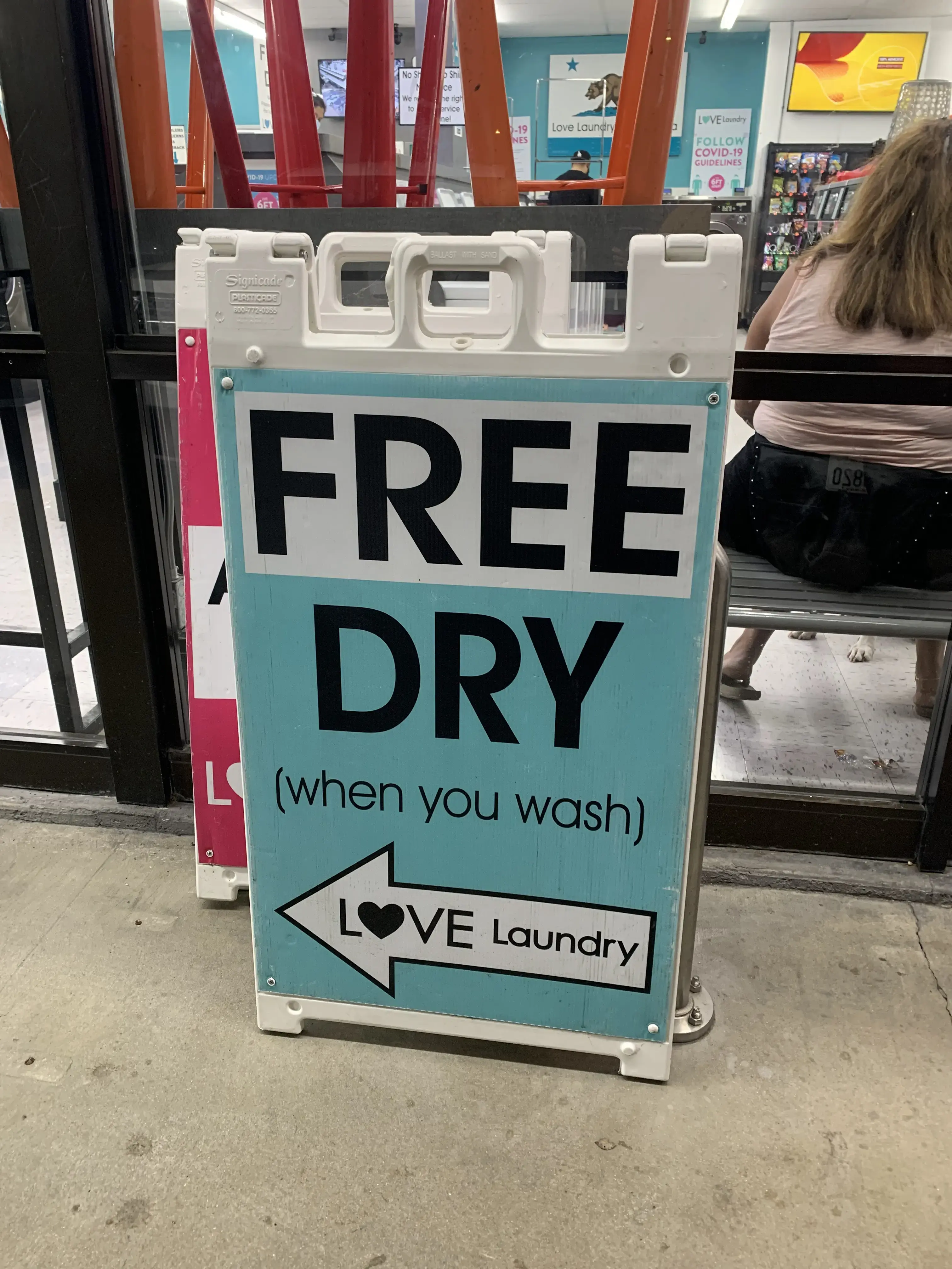 Love Laundry W Pico, LA thumbnail 10