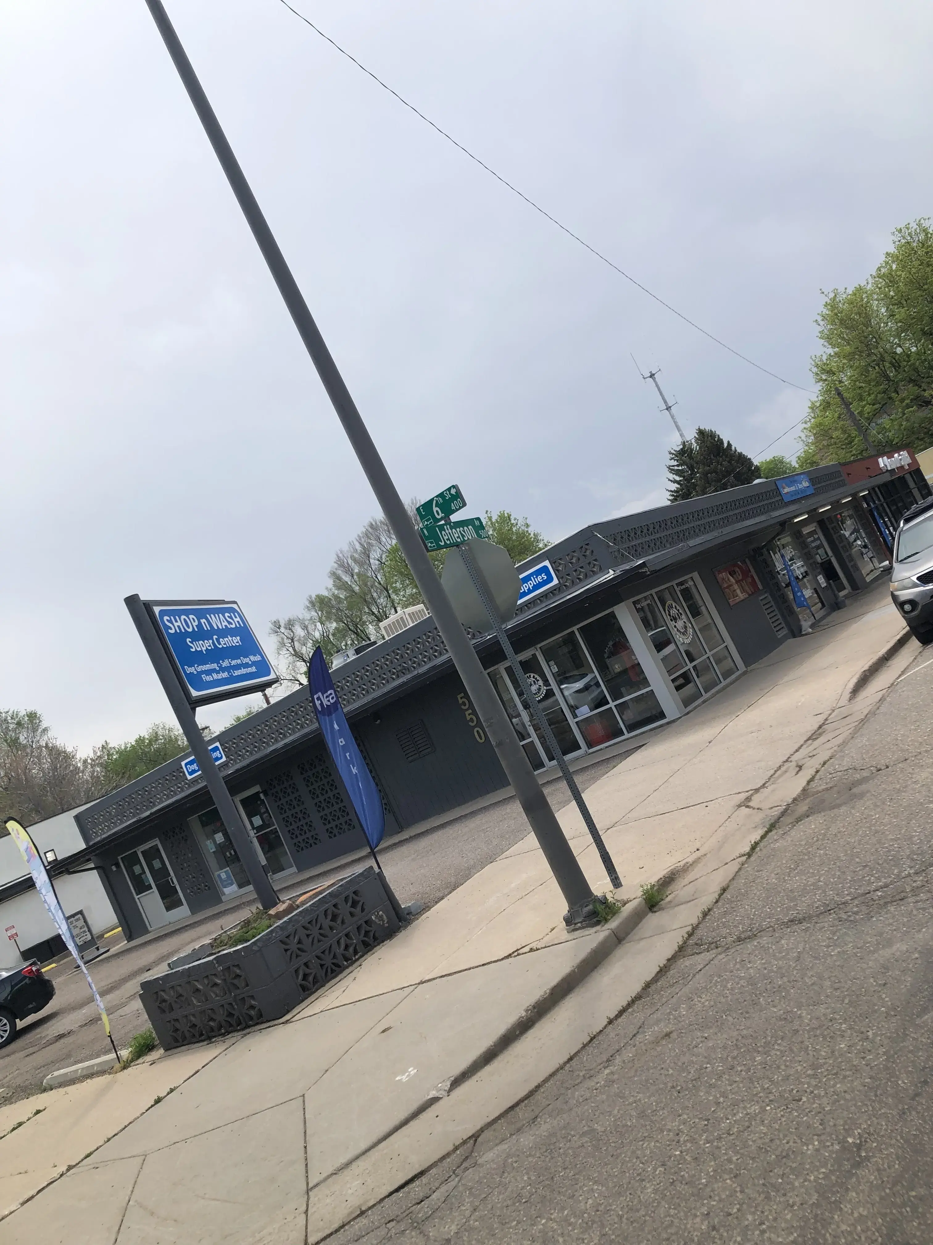 Loveland Shop n Wash - Image 17
