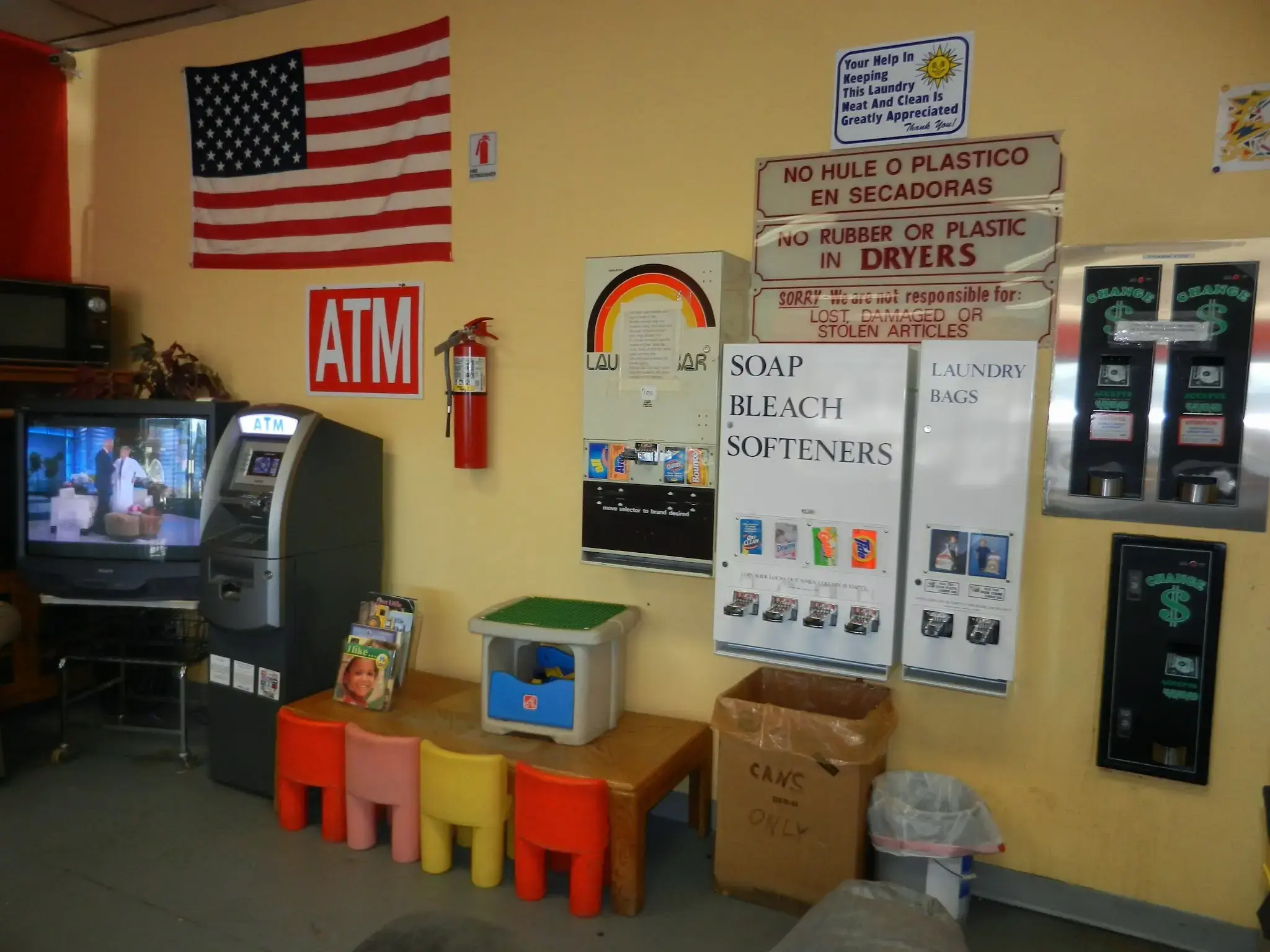 Loveland's Laundromat thumbnail 20
