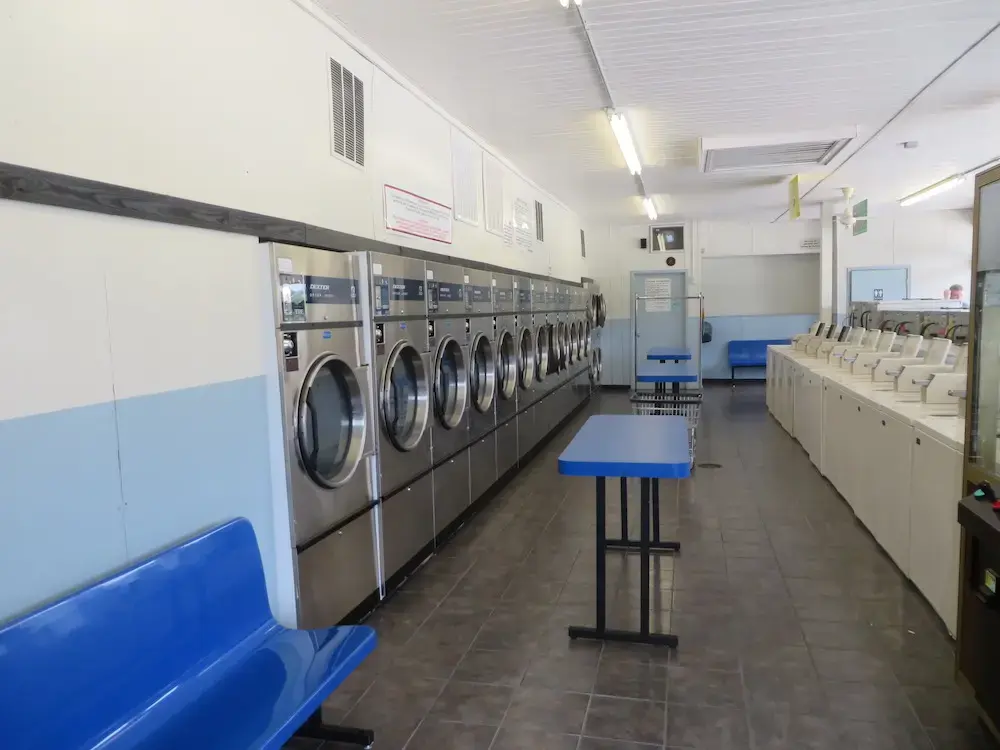 Lovingston Laundry Land Laundromat - Image 4