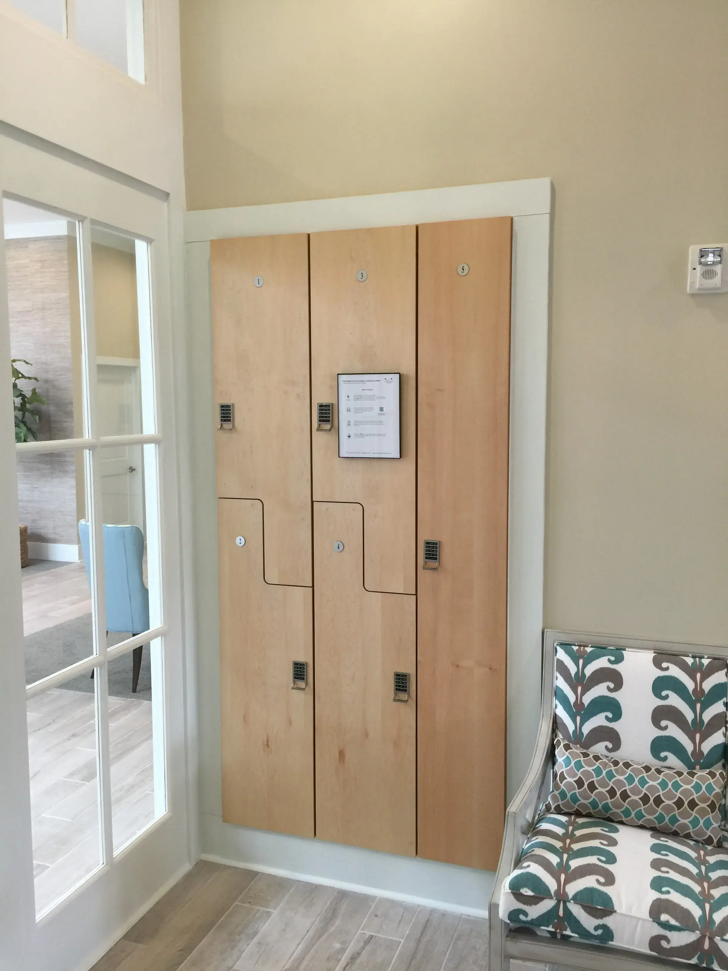 Low Country Laundry & Dry Cleaners - Image 10