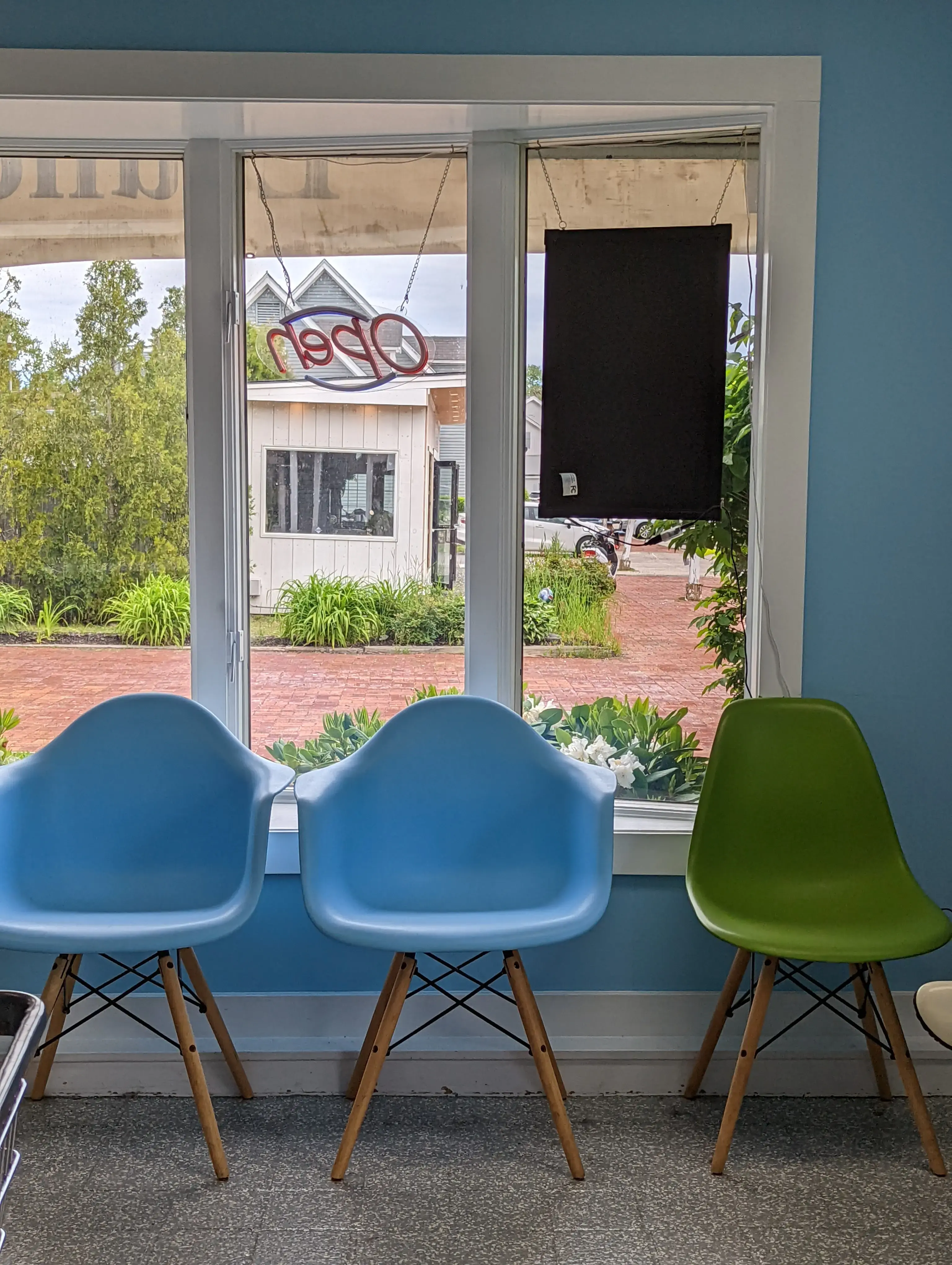 Lower Village Laundry - Image 4