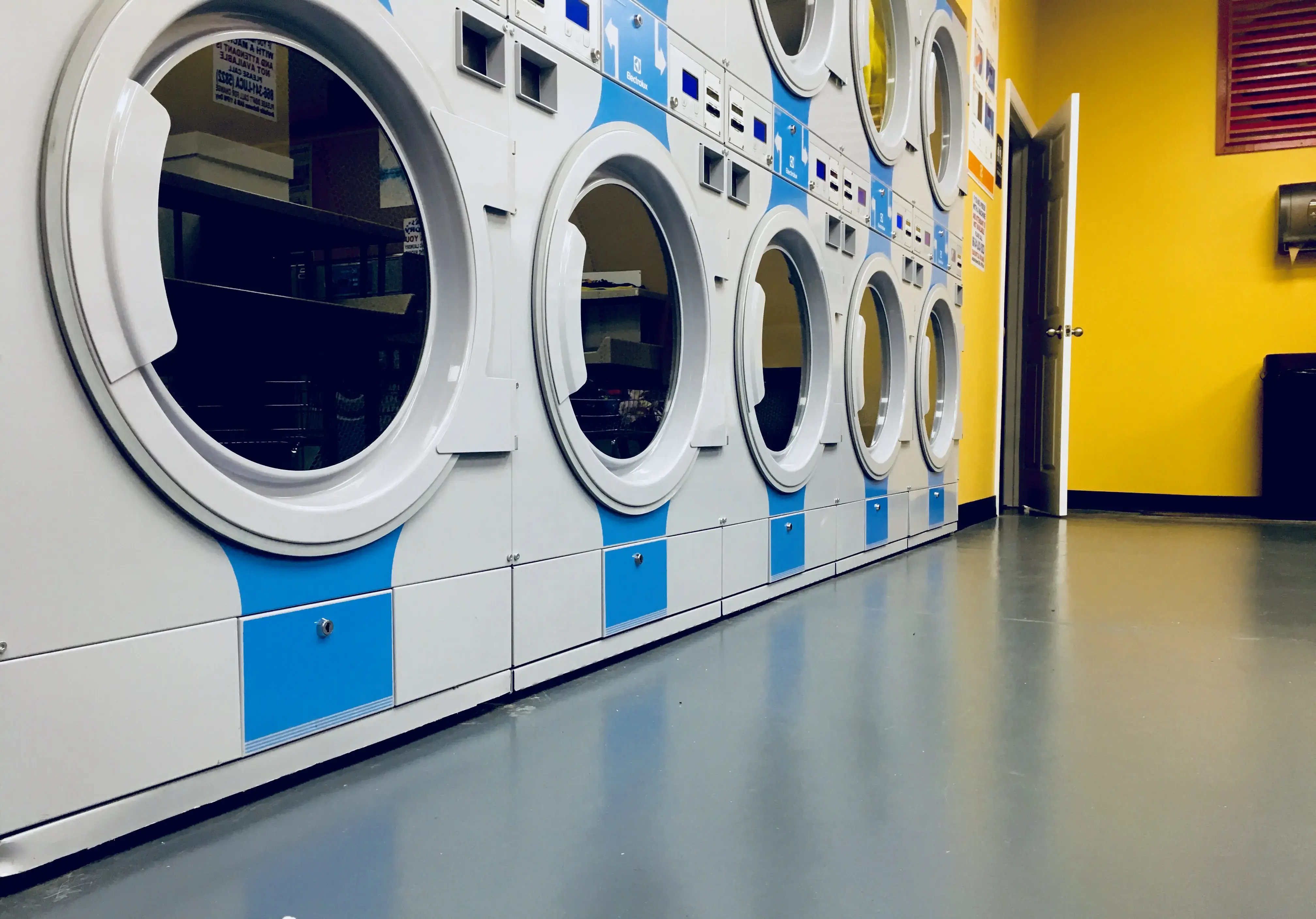 LUCA’S LAUNDRY thumbnail 3