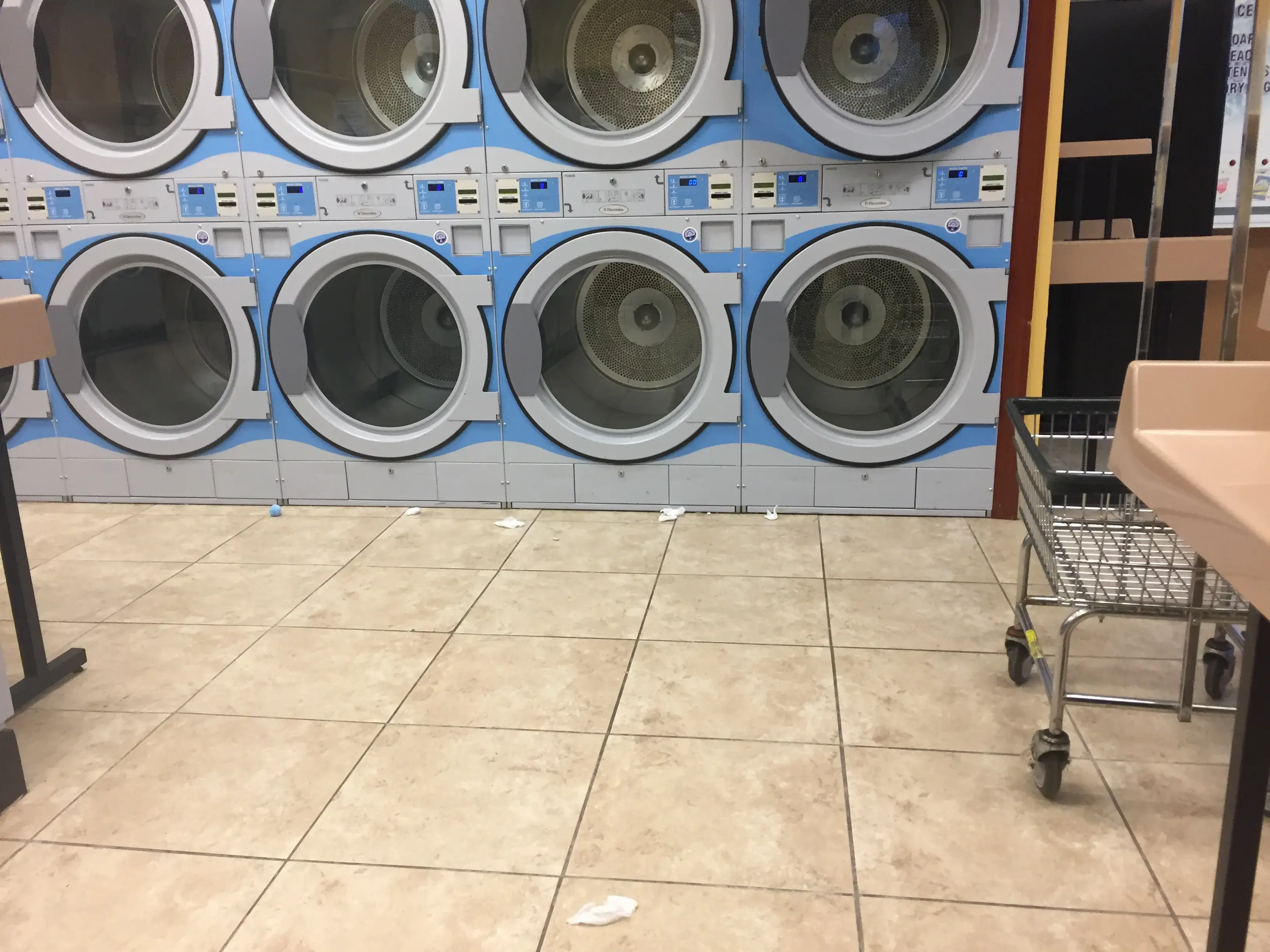 LUCA’S LAUNDRY - Image 14