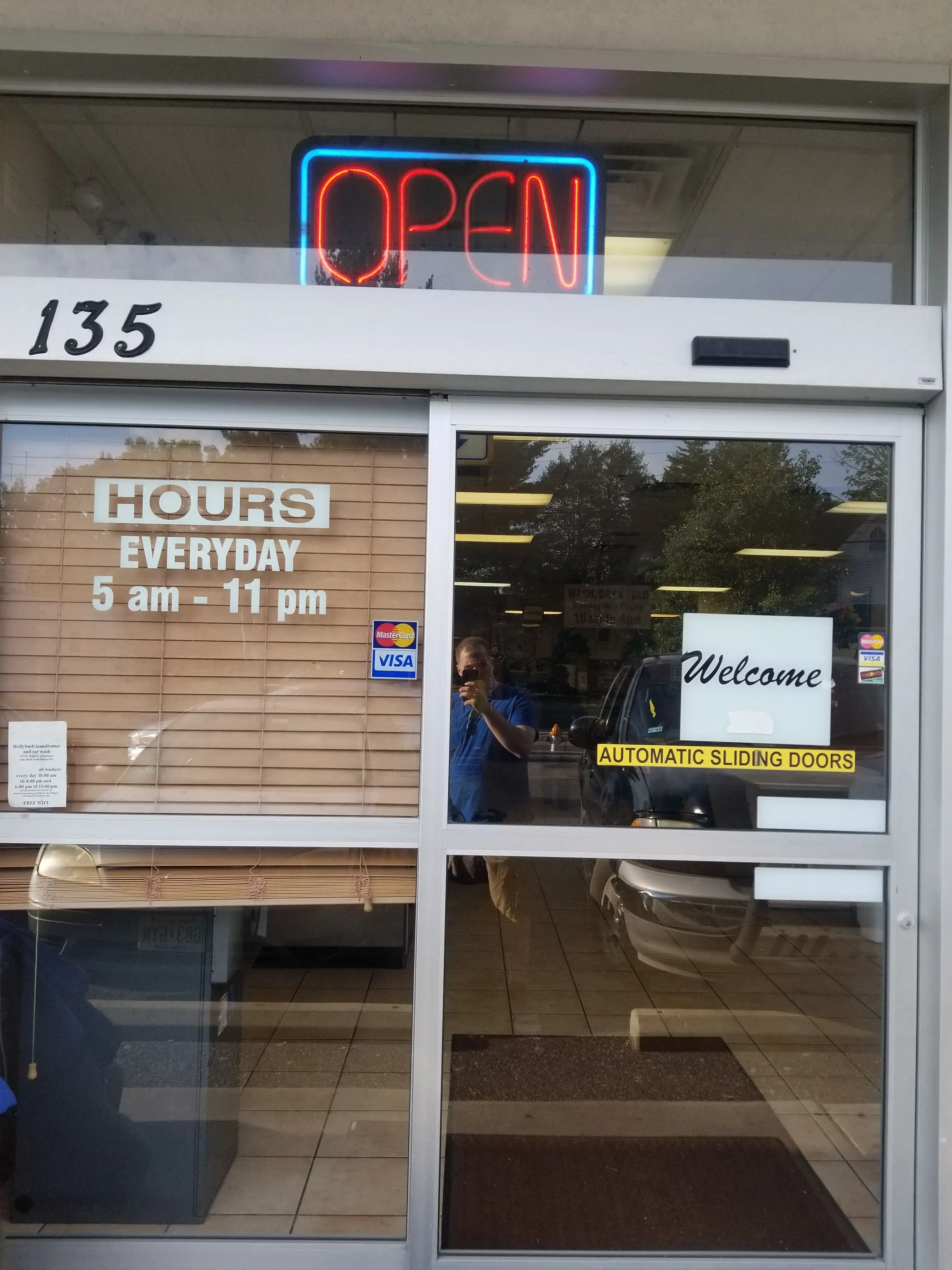 LUCA'S LAUNDRY - Image 18