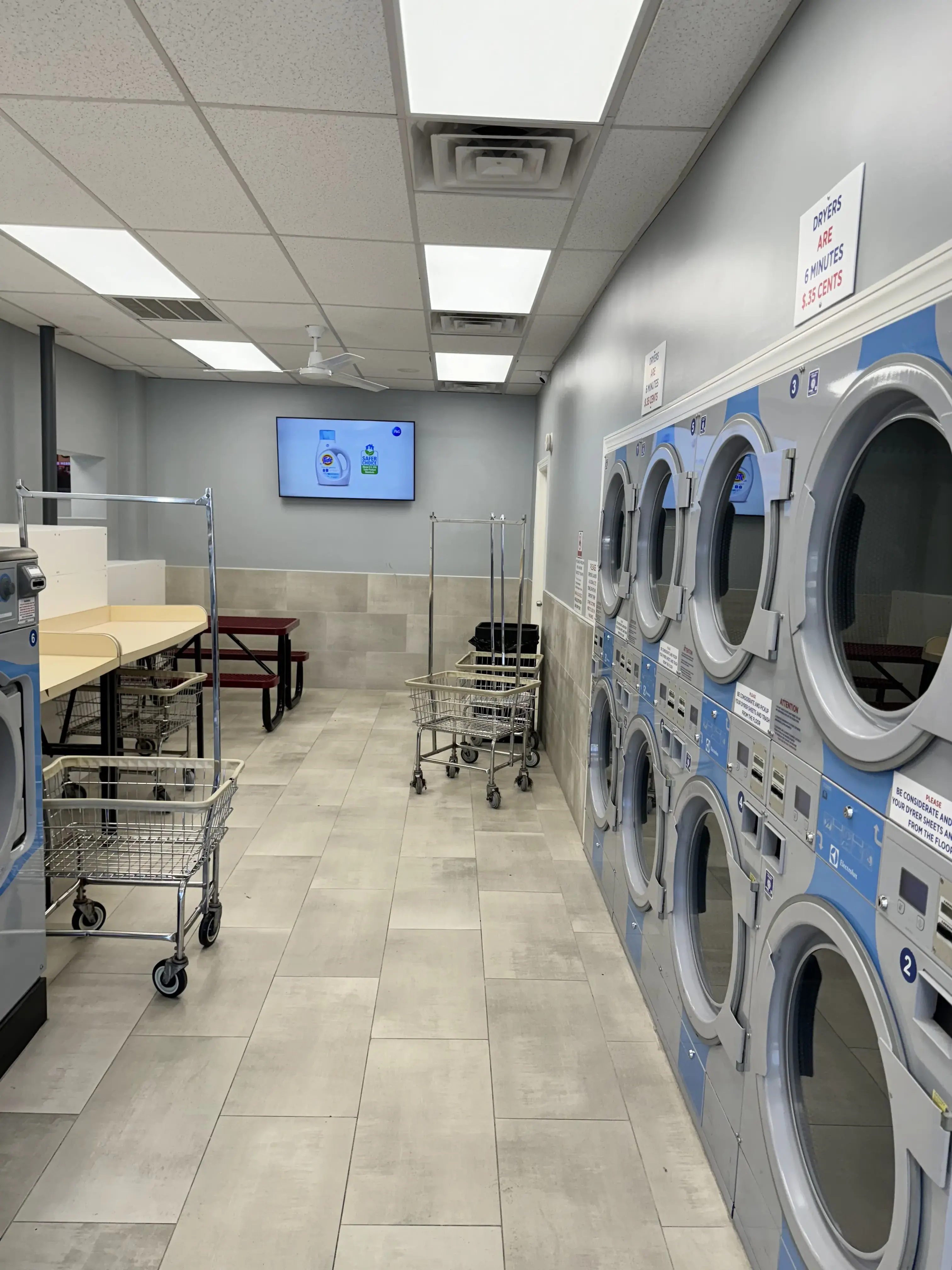 LUCA'S LAUNDRY thumbnail 8