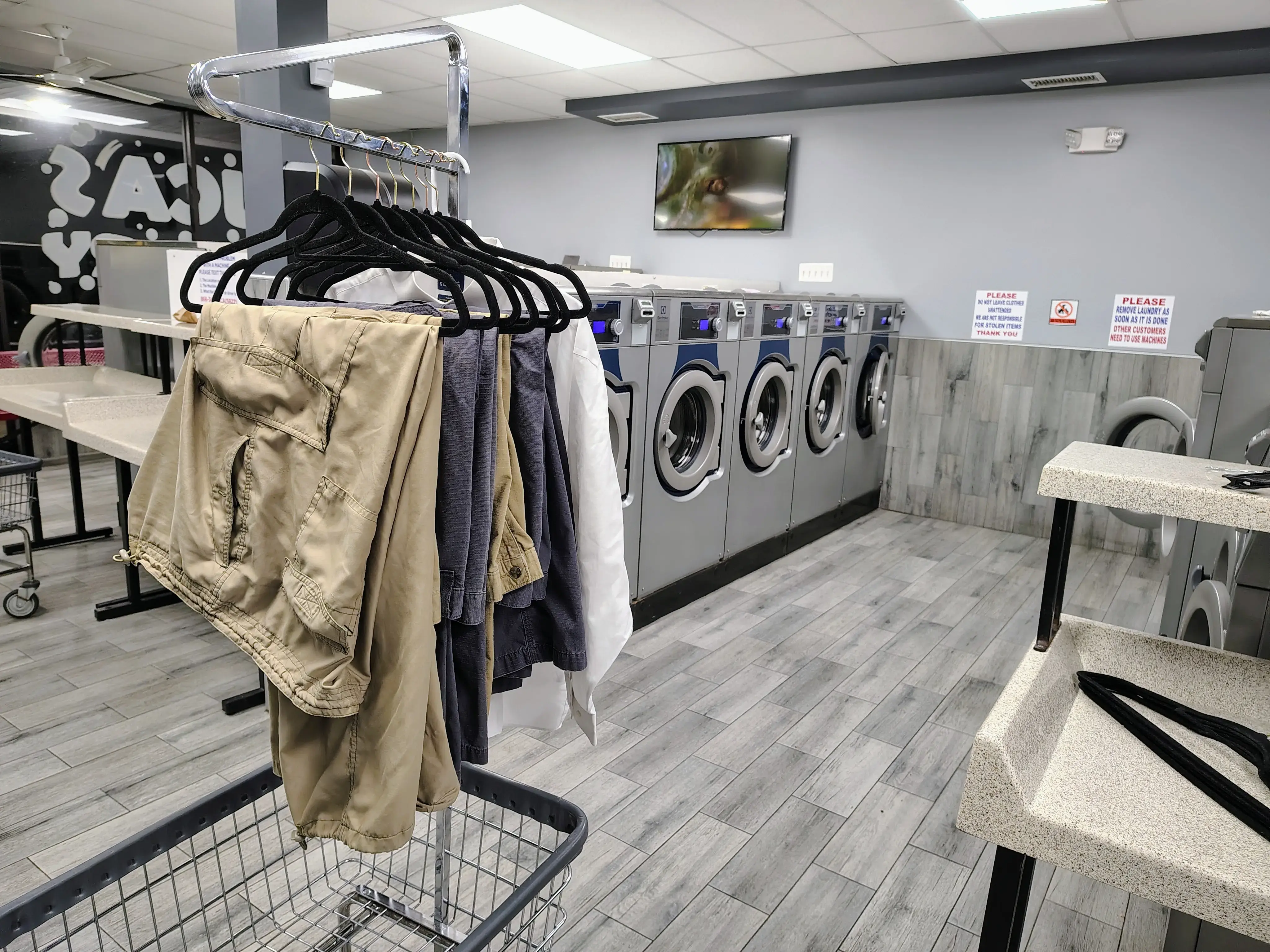 LUCA’S LAUNDRY thumbnail 1