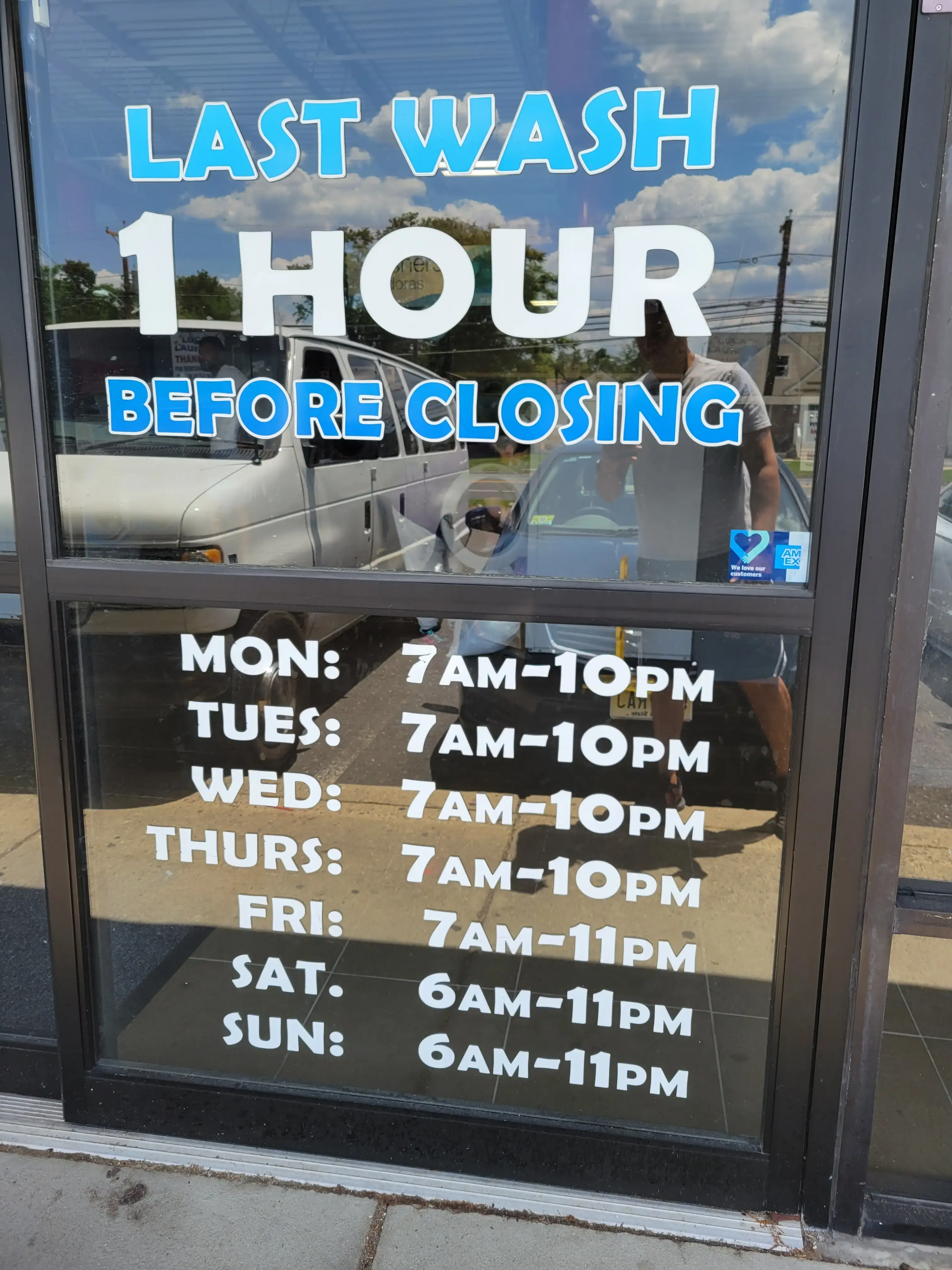 LUCA'S LAUNDRY - Image 9