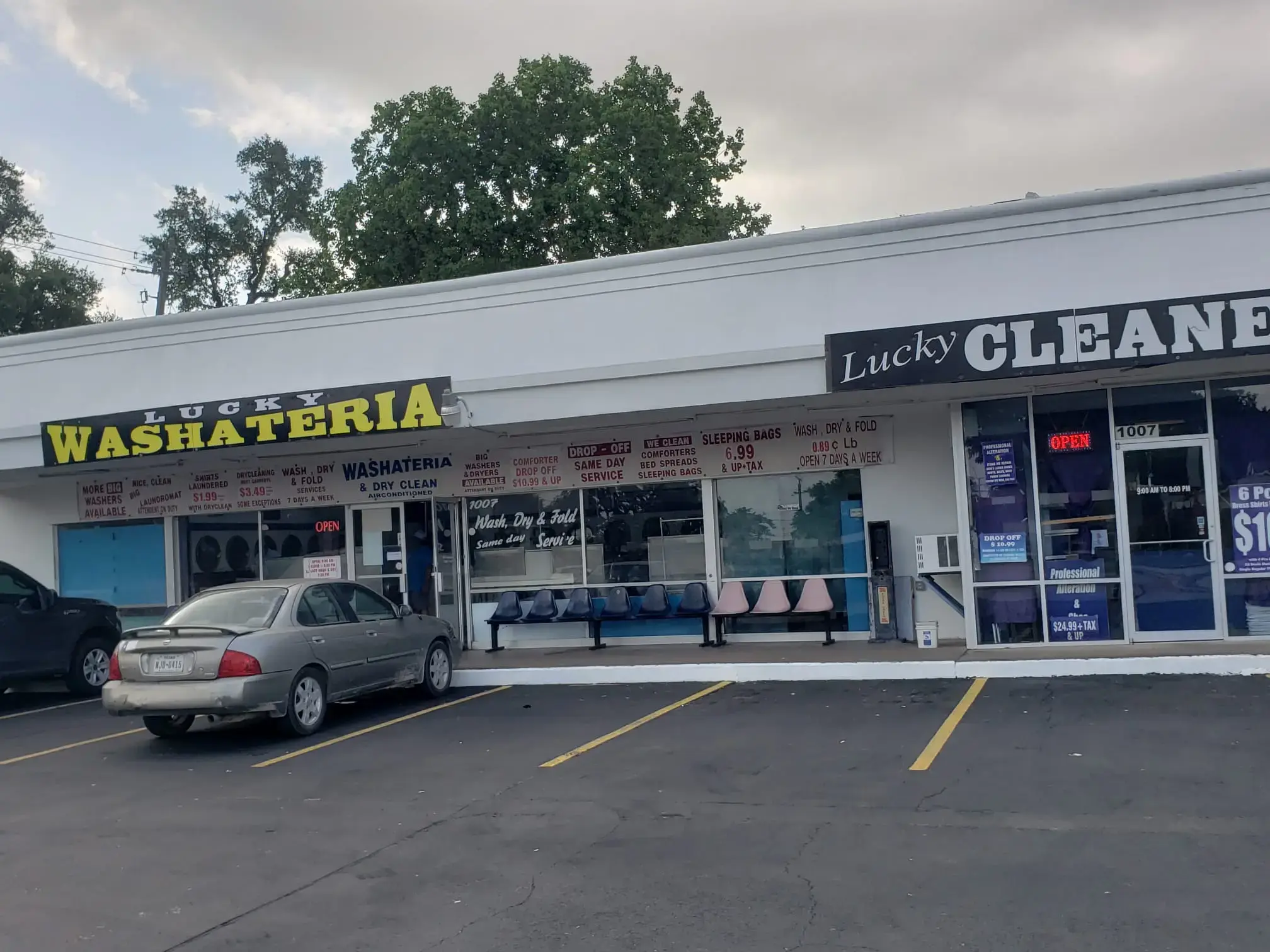 Lucky Washateria & Dry Cleaners thumbnail 16