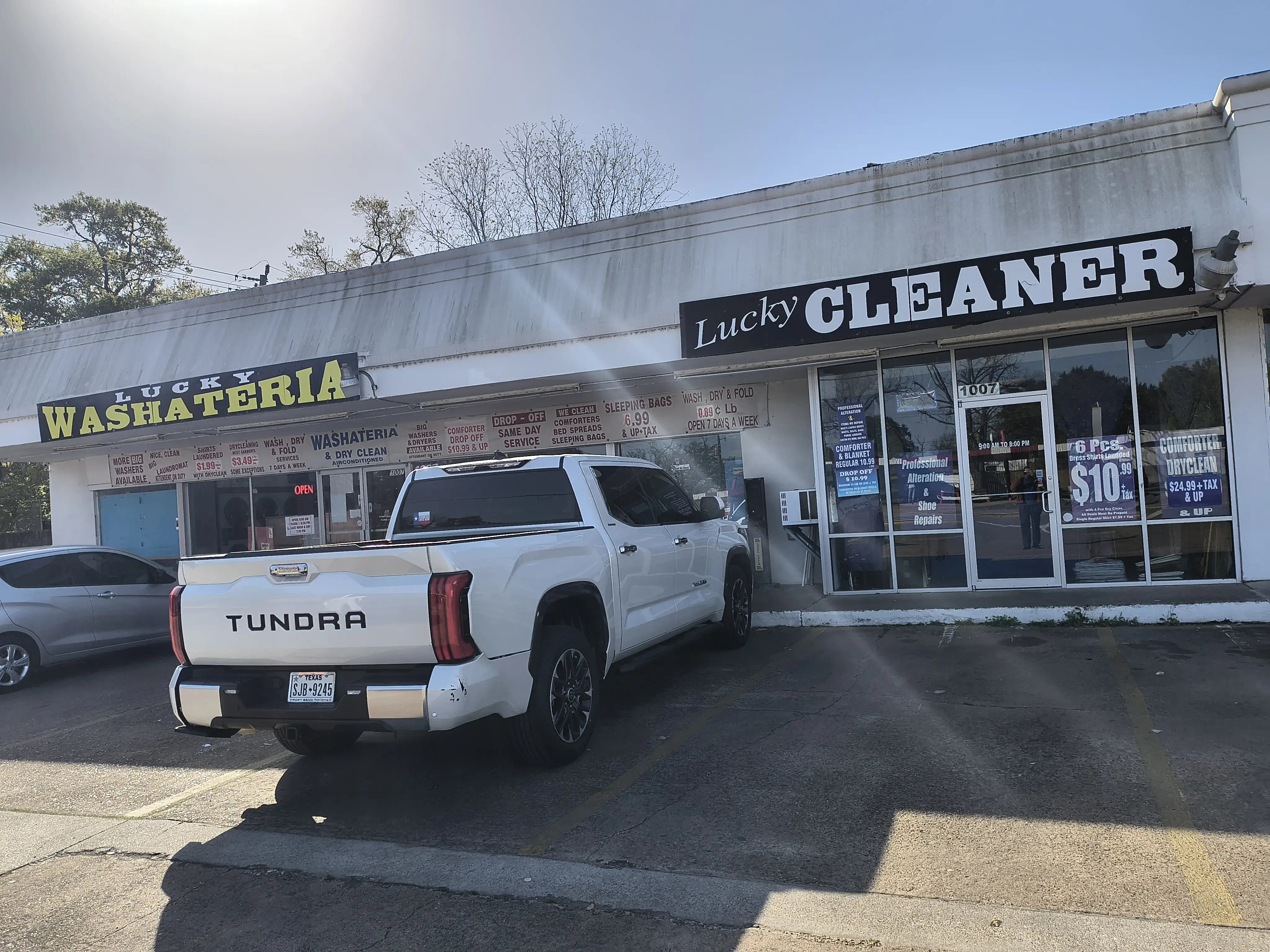 Lucky Washateria & Dry Cleaners thumbnail 3