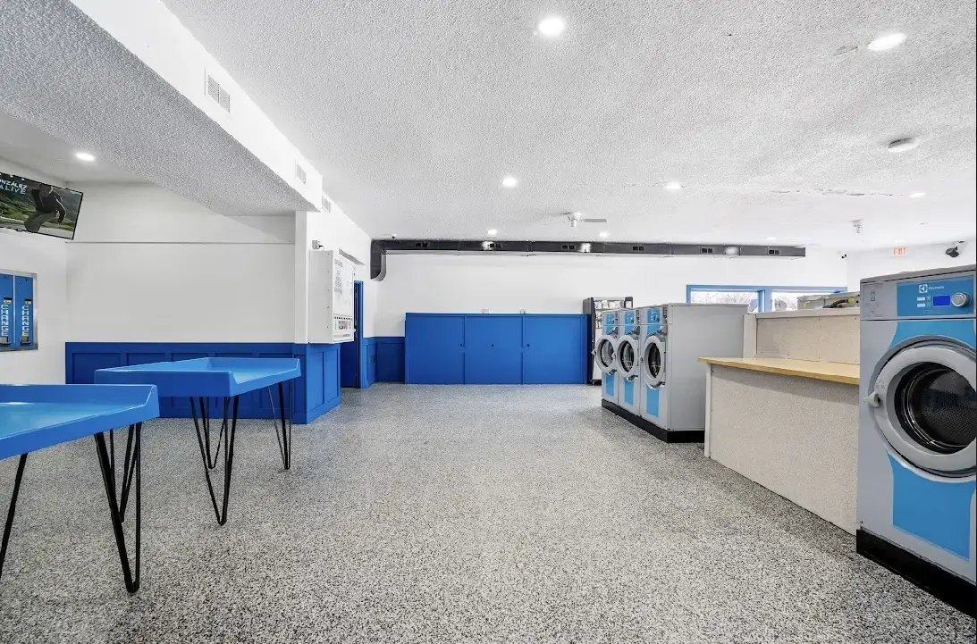 Lucky's Laundry - Image 15