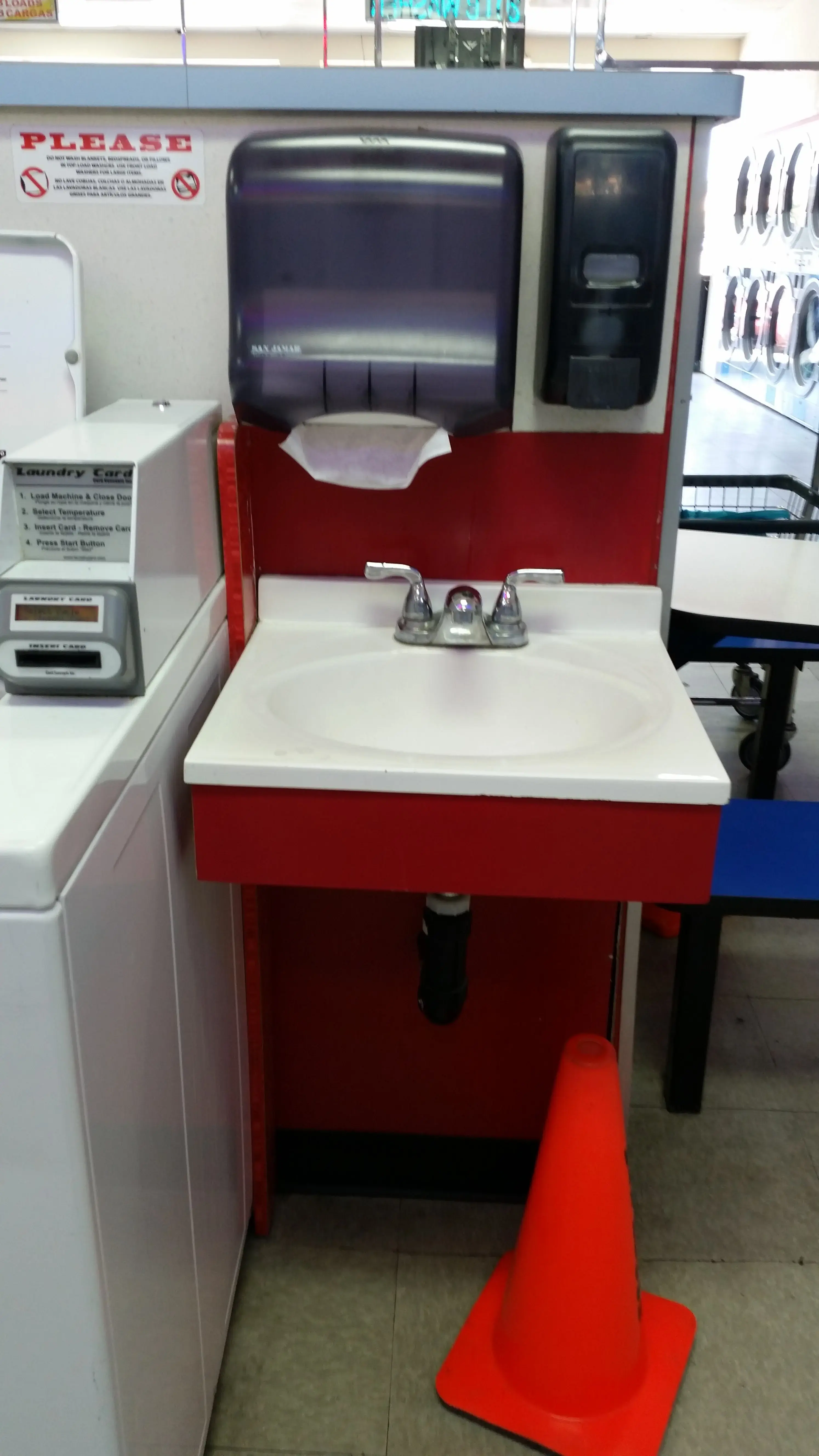 Lucy's Laundromat DBA COIN Less LAUNDRY thumbnail 14