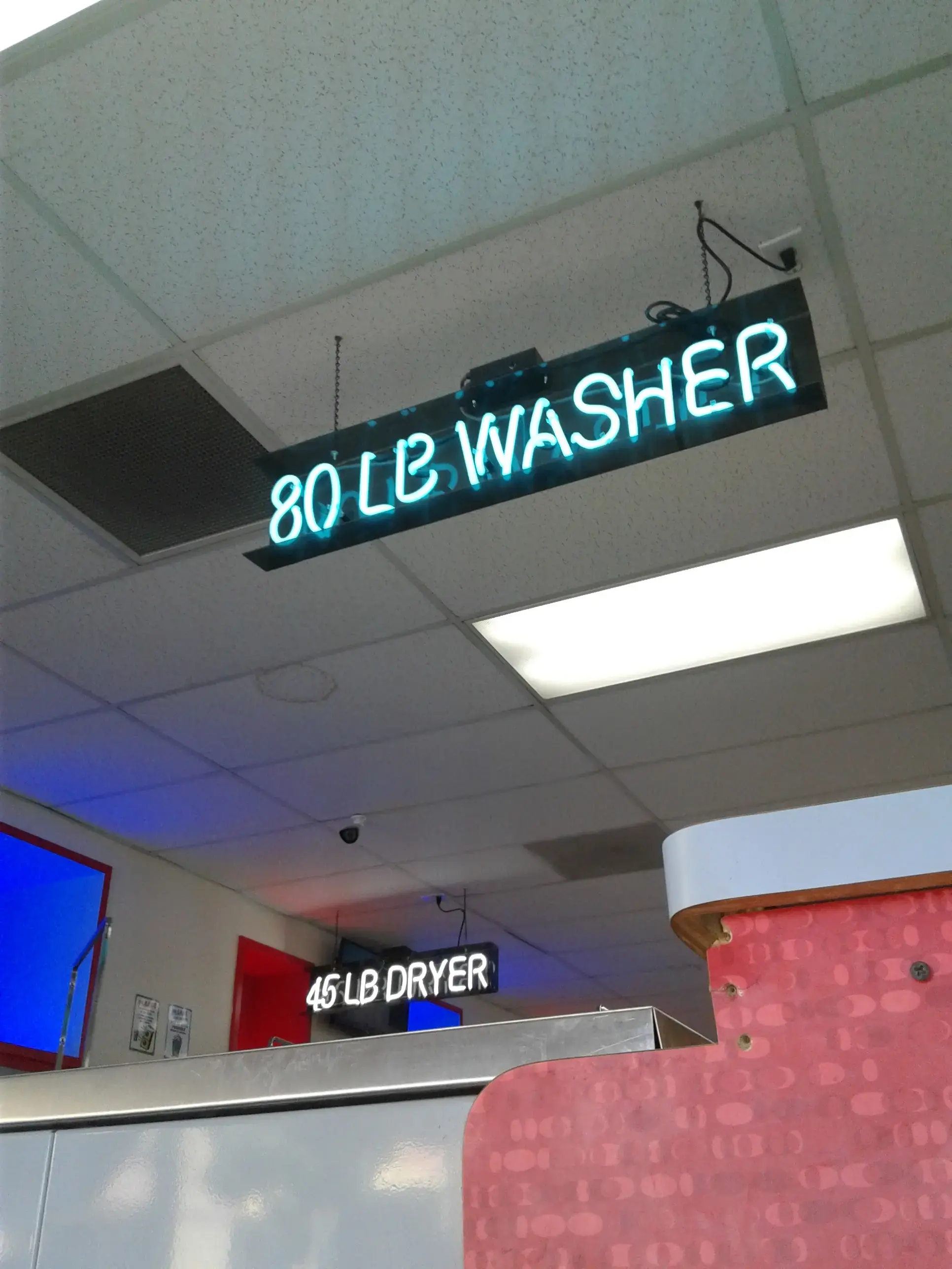 Lucy's Laundromat DBA COIN Less LAUNDRY thumbnail 8