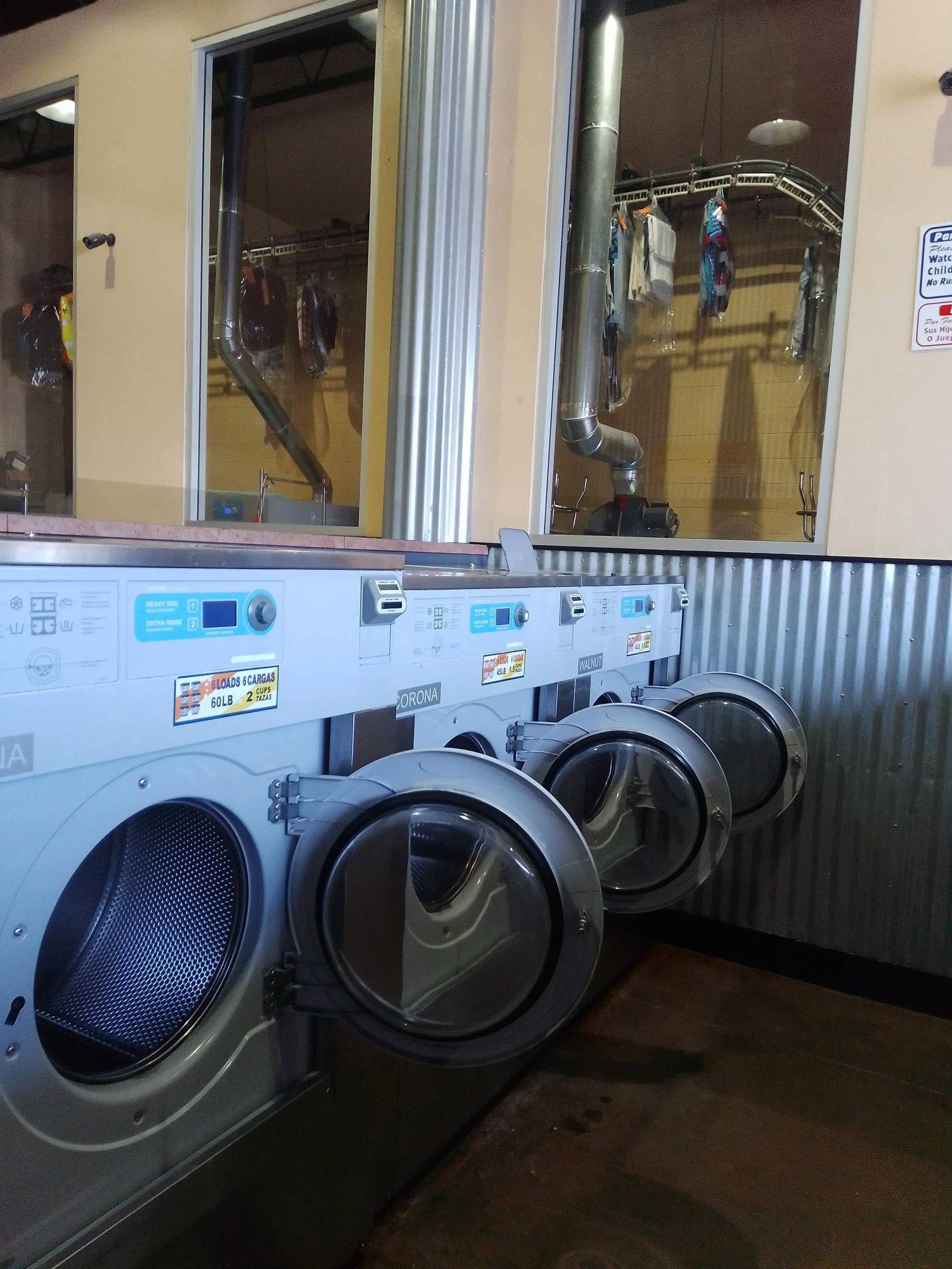 Lucy's Laundry & Dry Cleaning thumbnail 12