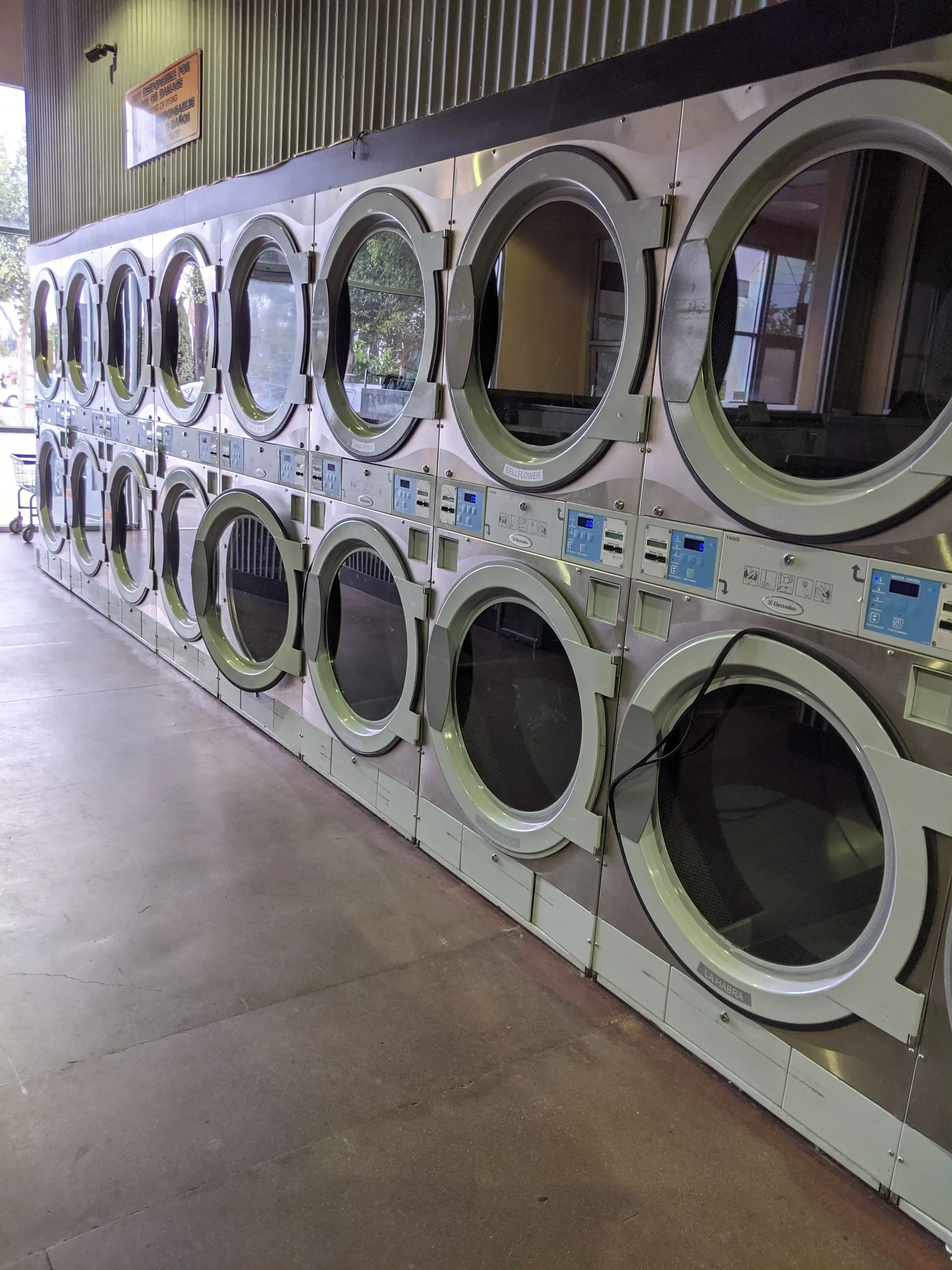 Lucy's Laundry & Dry Cleaning thumbnail 7