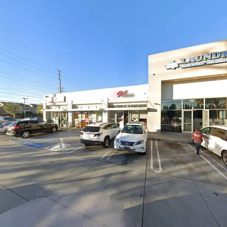 Lucy's Laundry & Dry Cleaning - Image 14