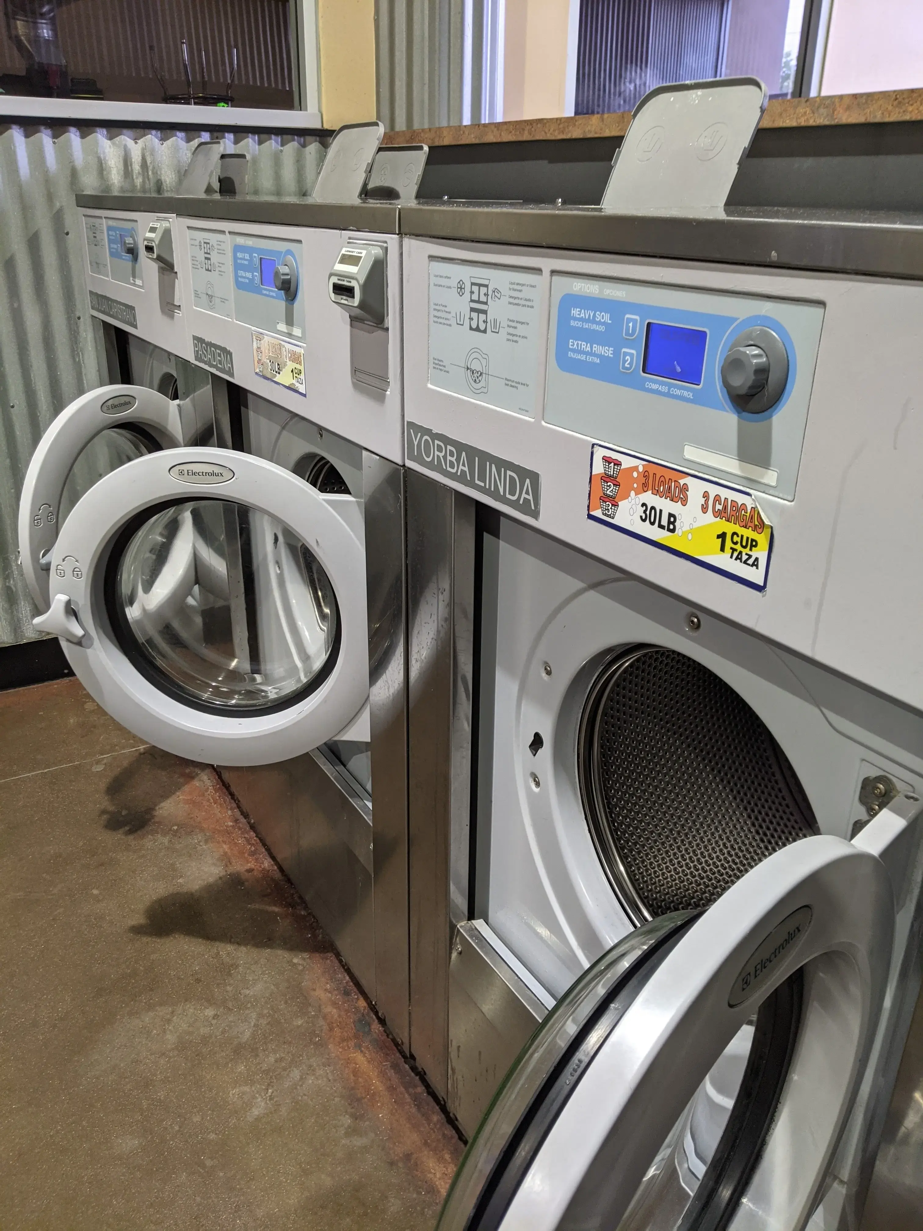 Lucy's Laundry & Dry Cleaning thumbnail 15