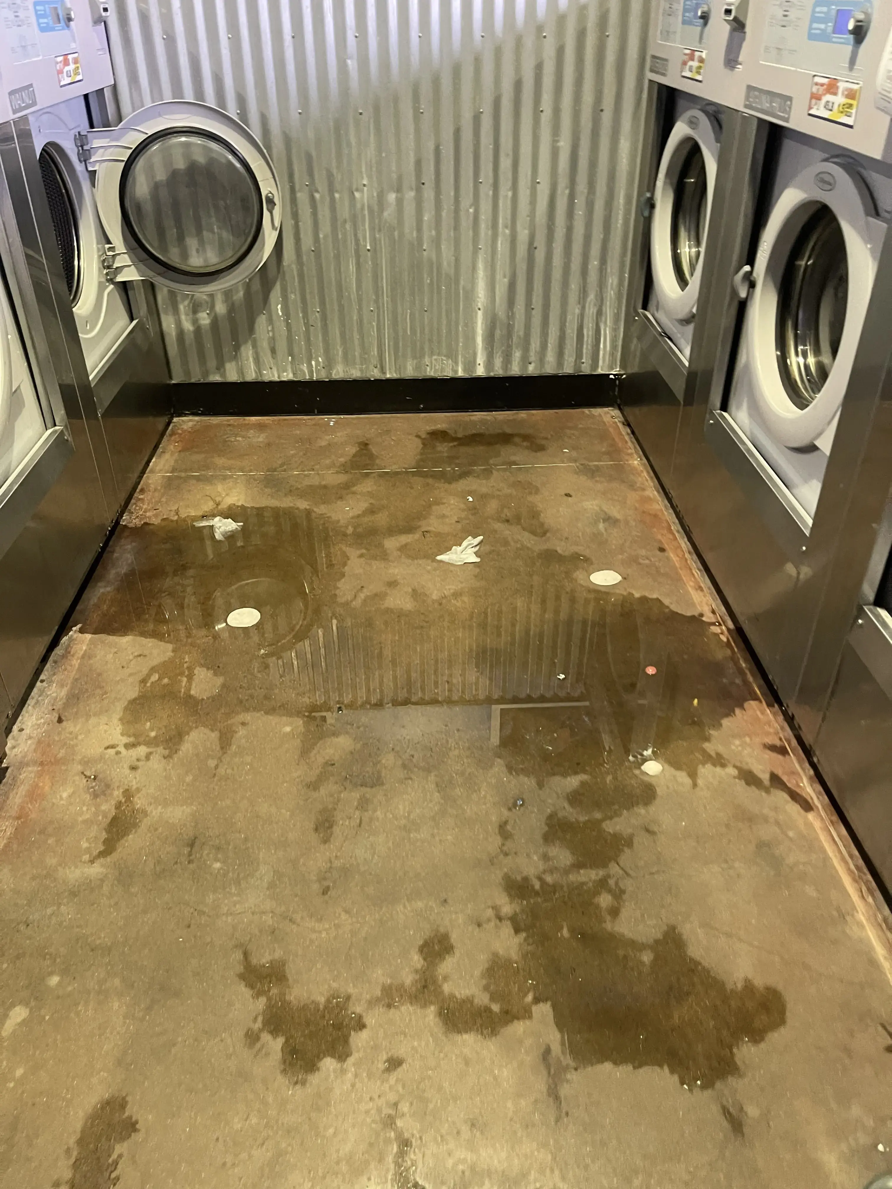 Lucy's Laundry & Dry Cleaning - Image 10