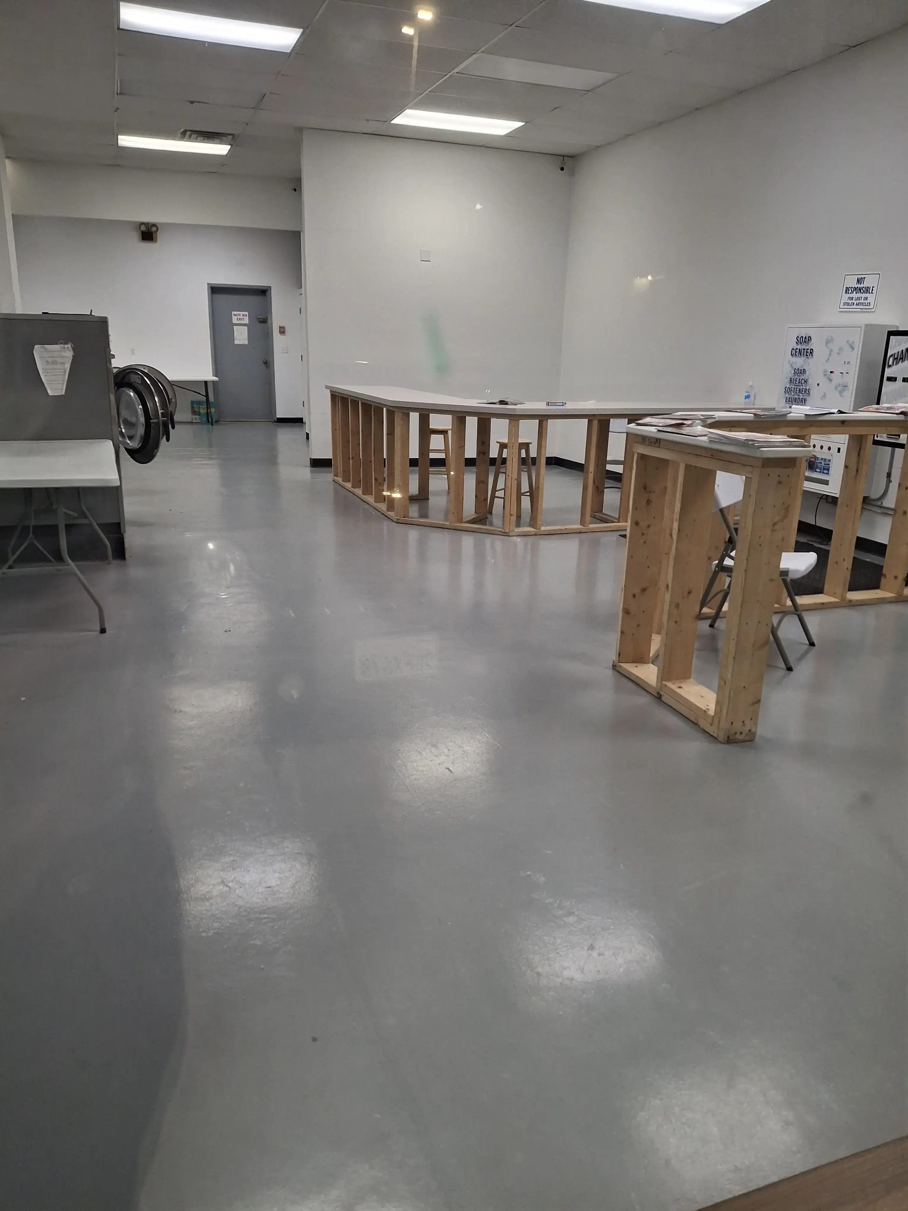 Ludlow Laundry Co. - LAUNDROMAT - Image 5