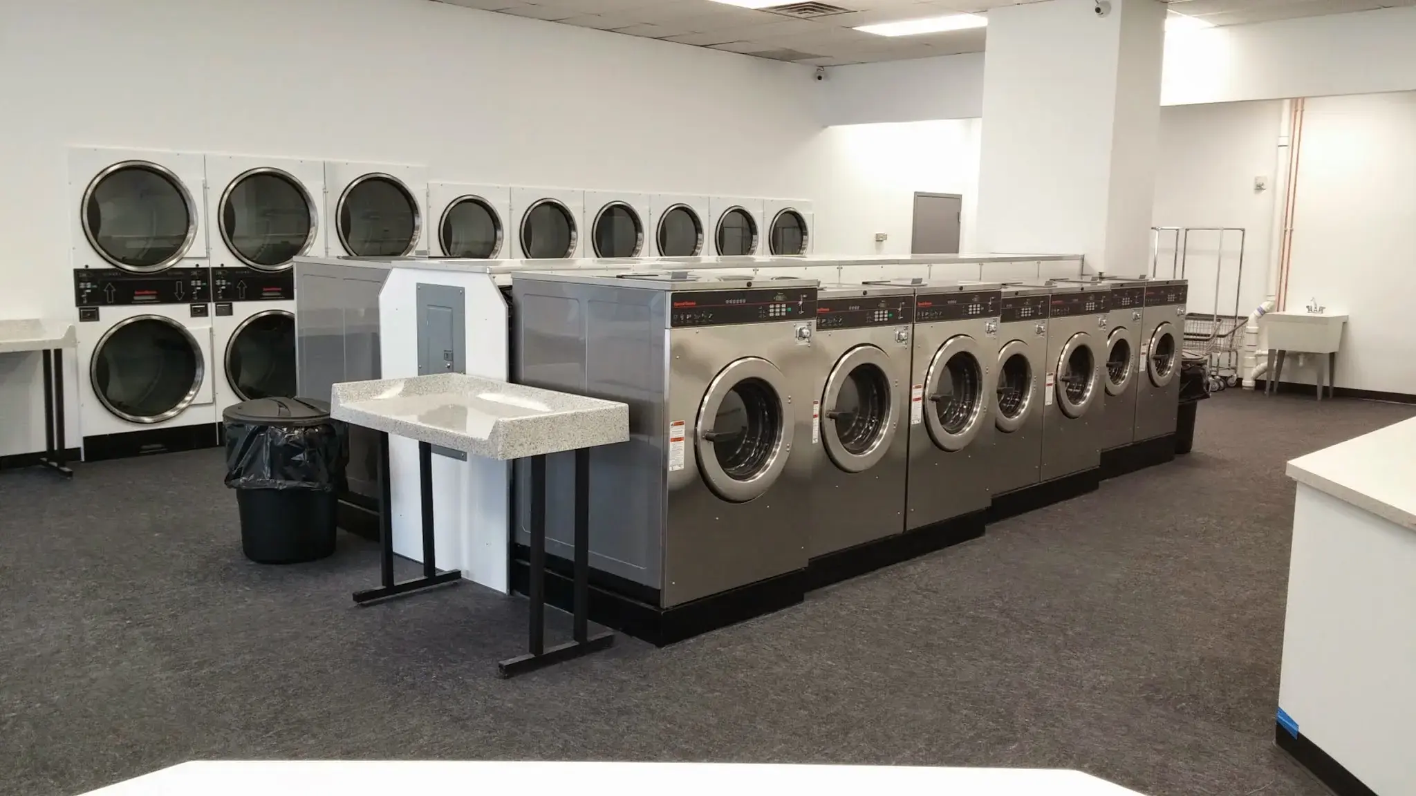 Ludlow Laundry Co. - LAUNDROMAT thumbnail 9
