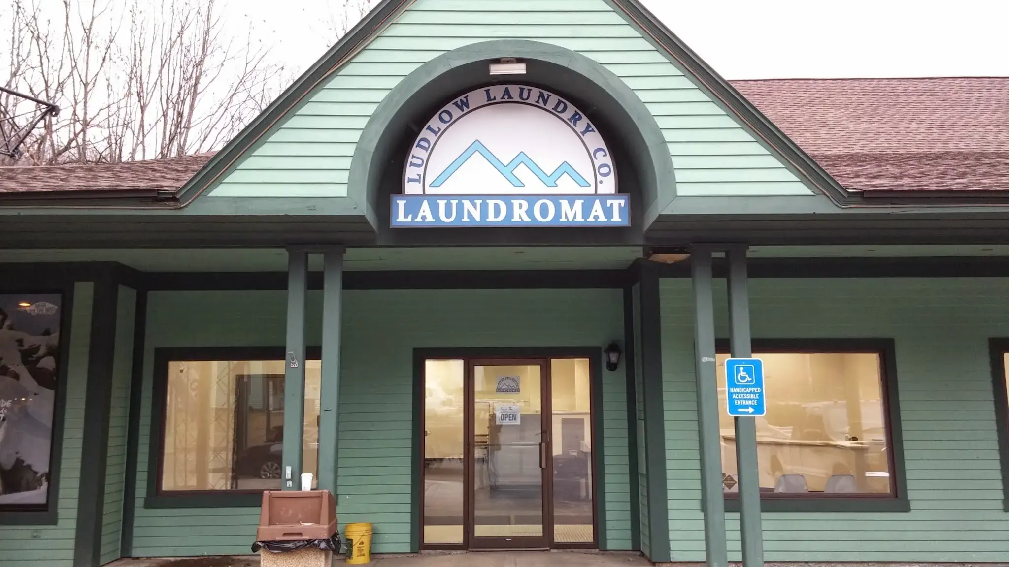 Ludlow Laundry Co. - LAUNDROMAT - Image 10