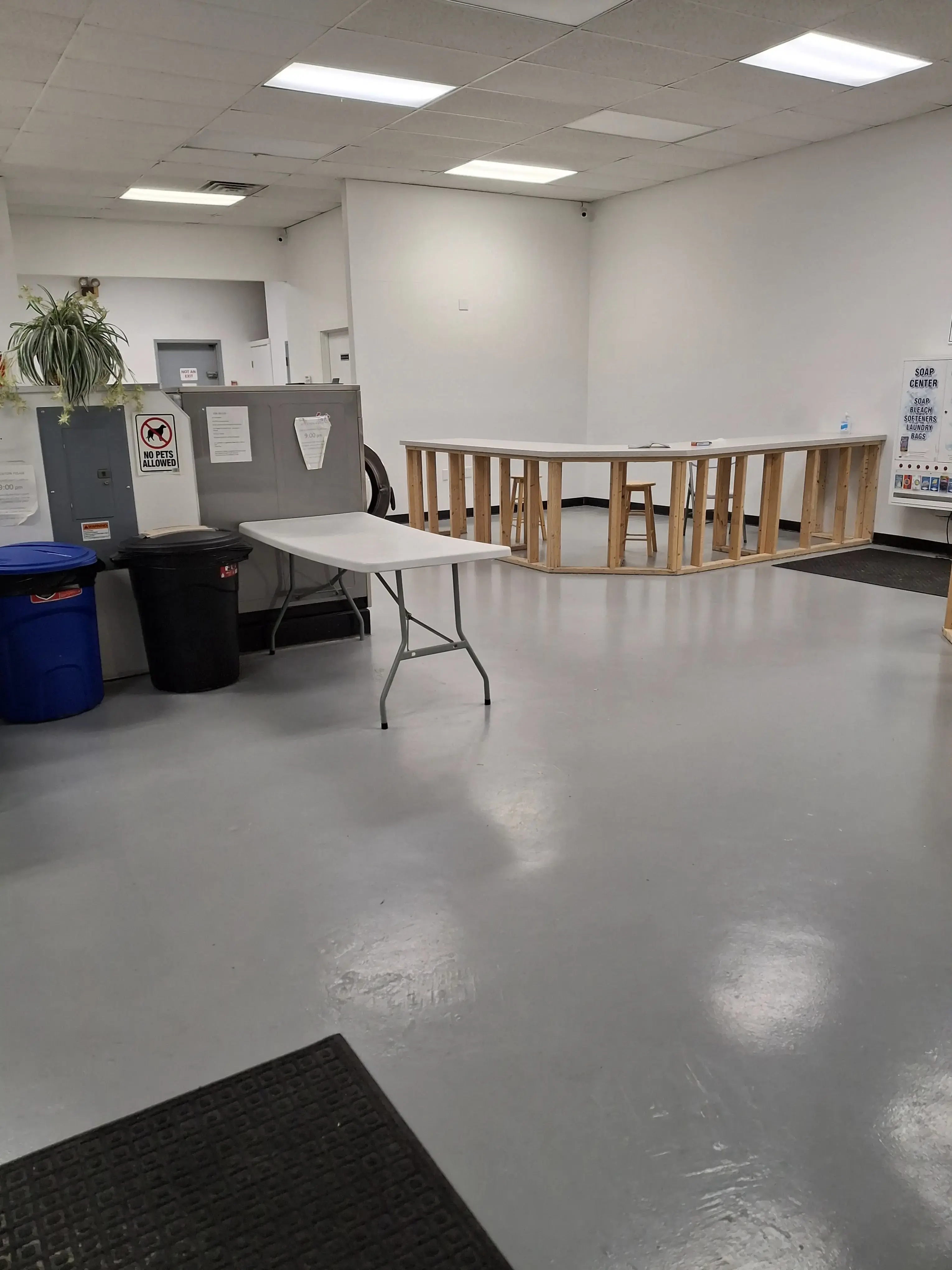Ludlow Laundry Co. - LAUNDROMAT location