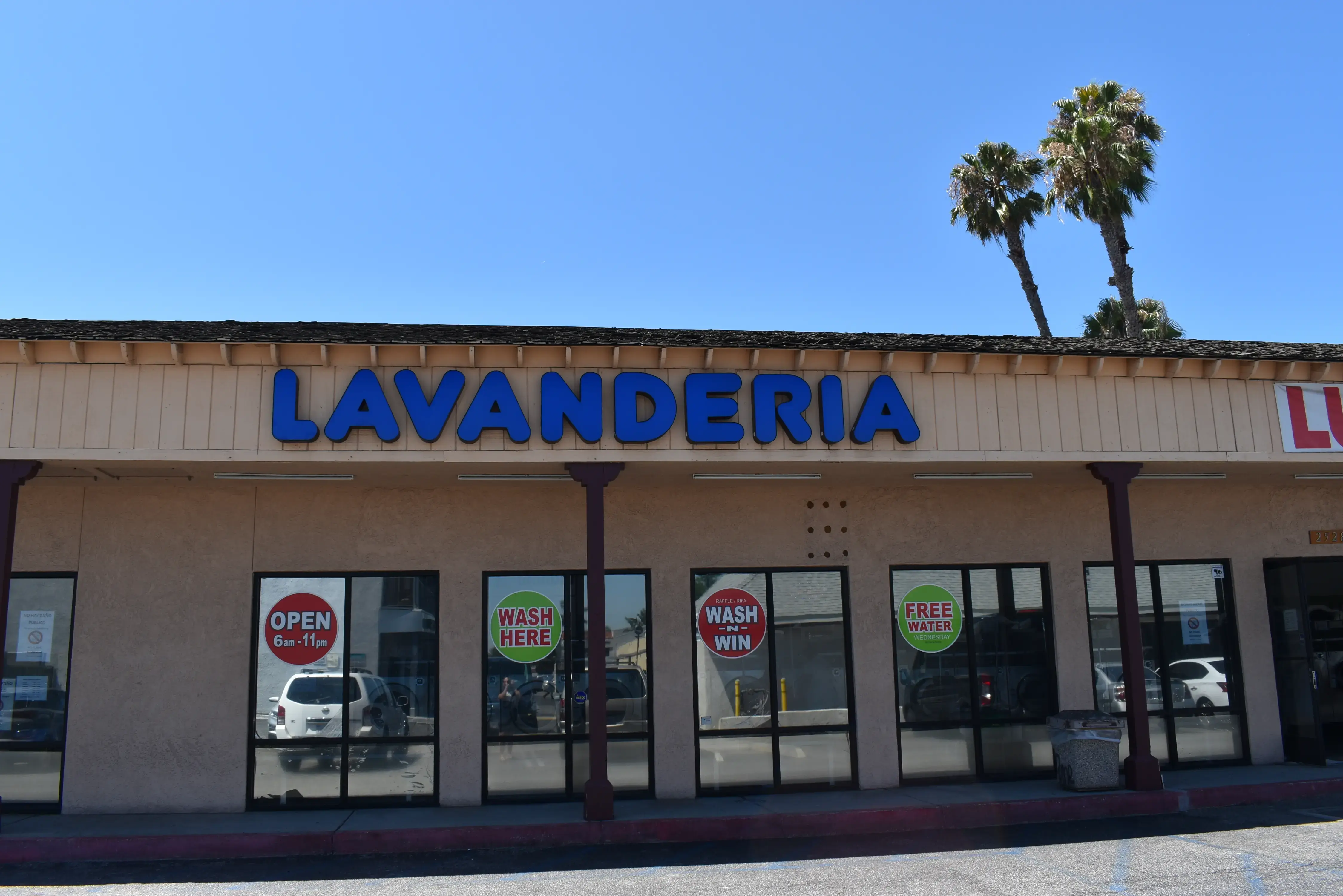Lugo's Lavanderia / Lugo's Coin Laundry location