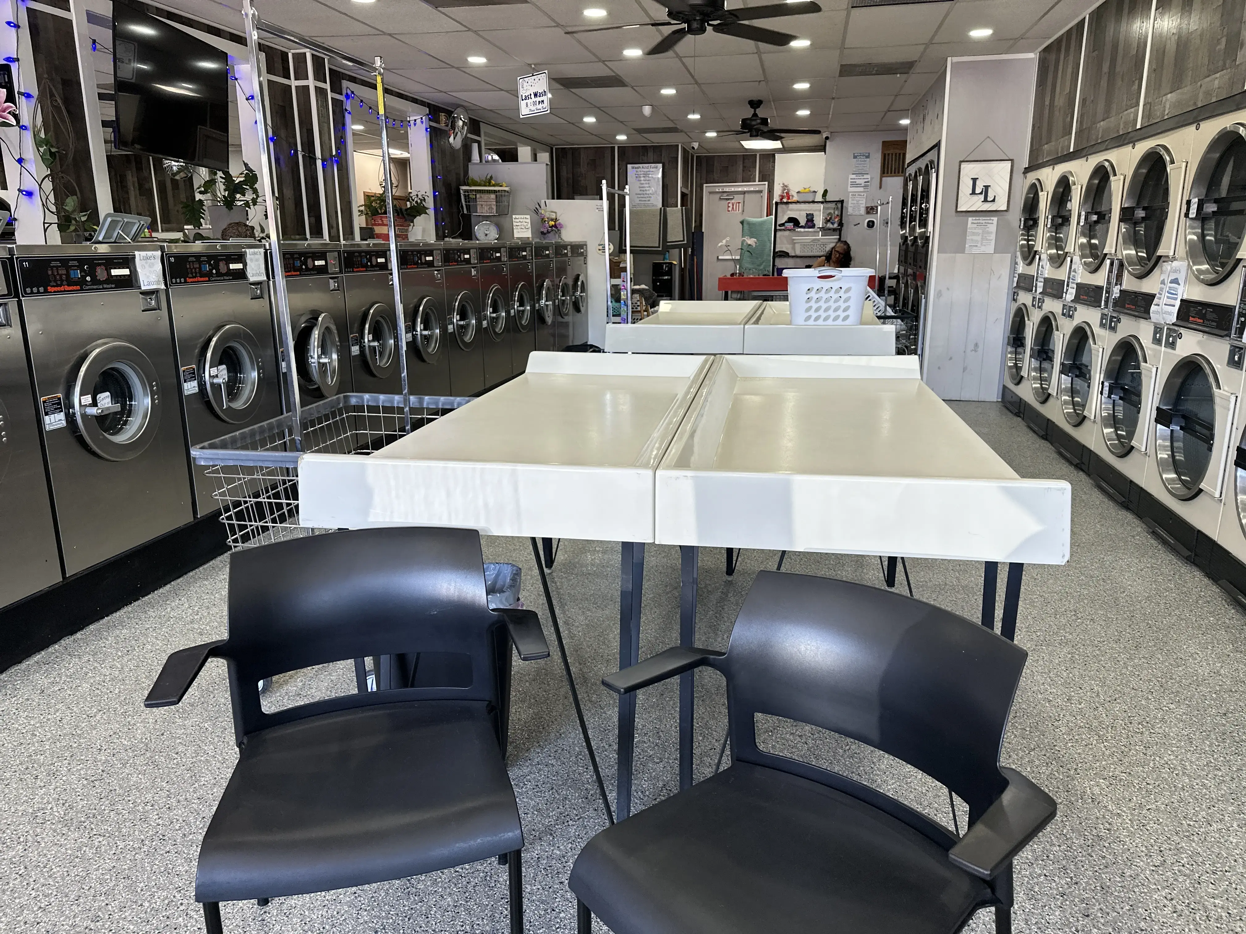 Luke's Laundry - Image 2