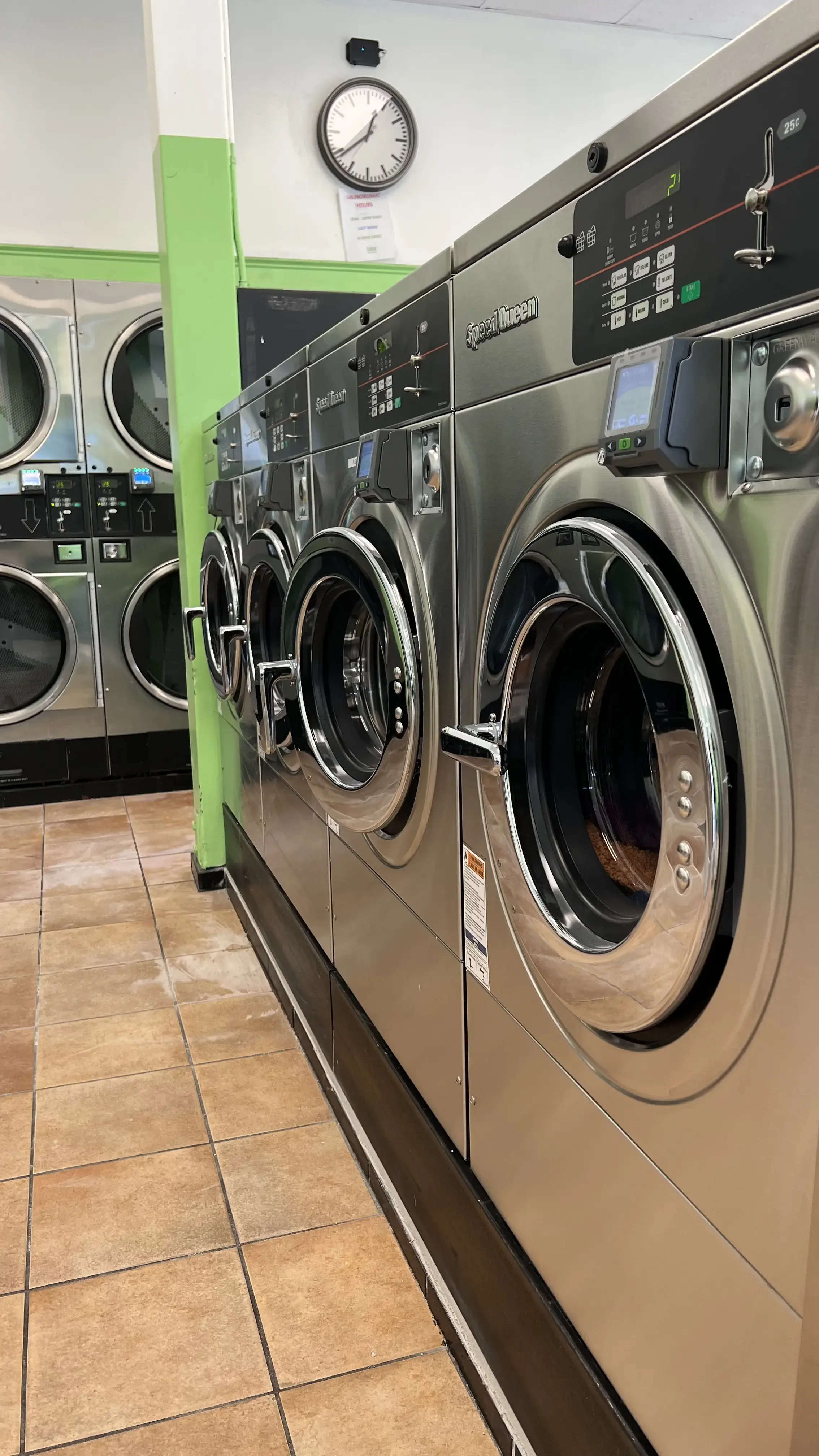 Lulu Laundromat thumbnail 12