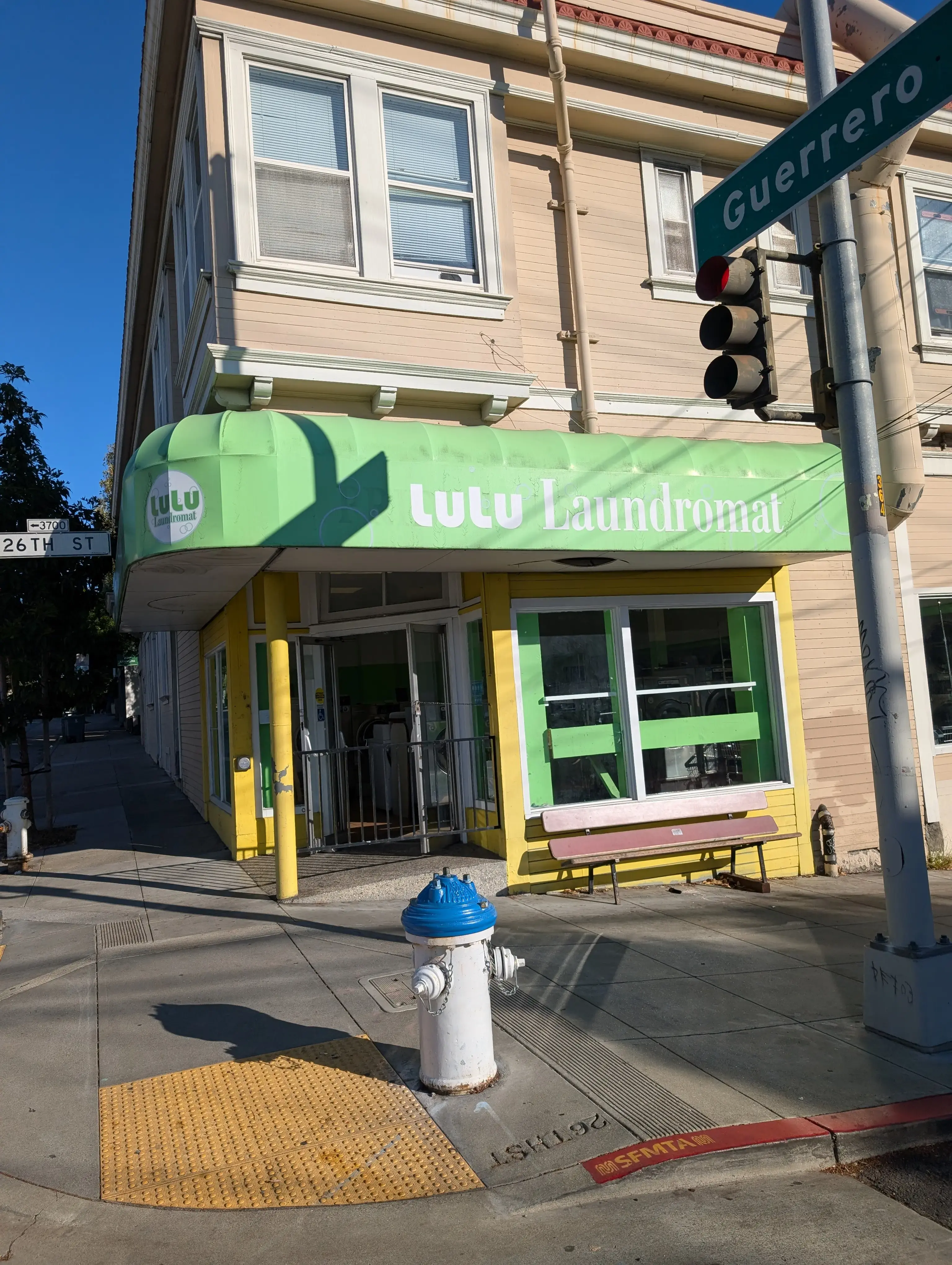 Lulu Laundromat - Image 3