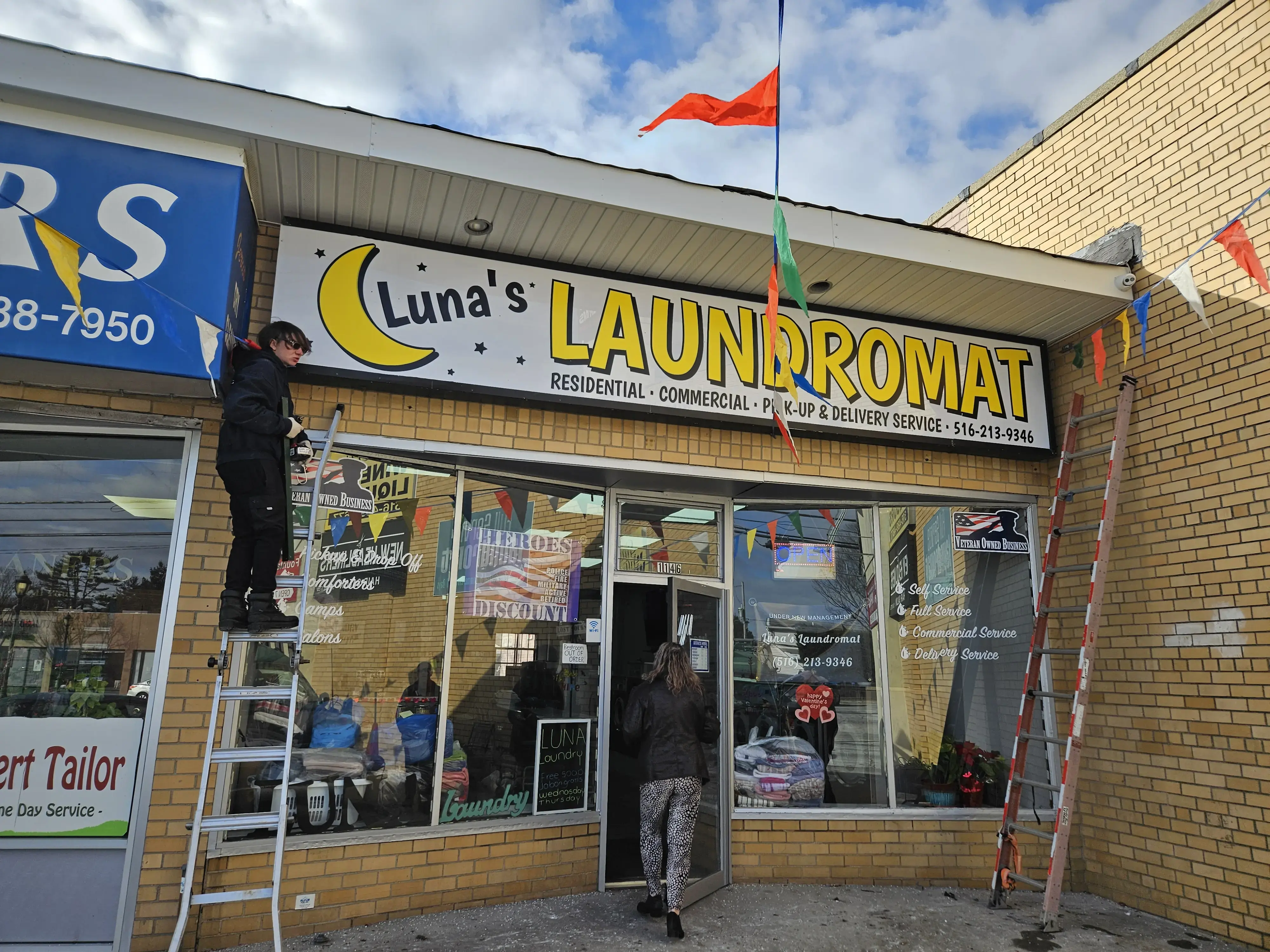 Luna's Laundromat location