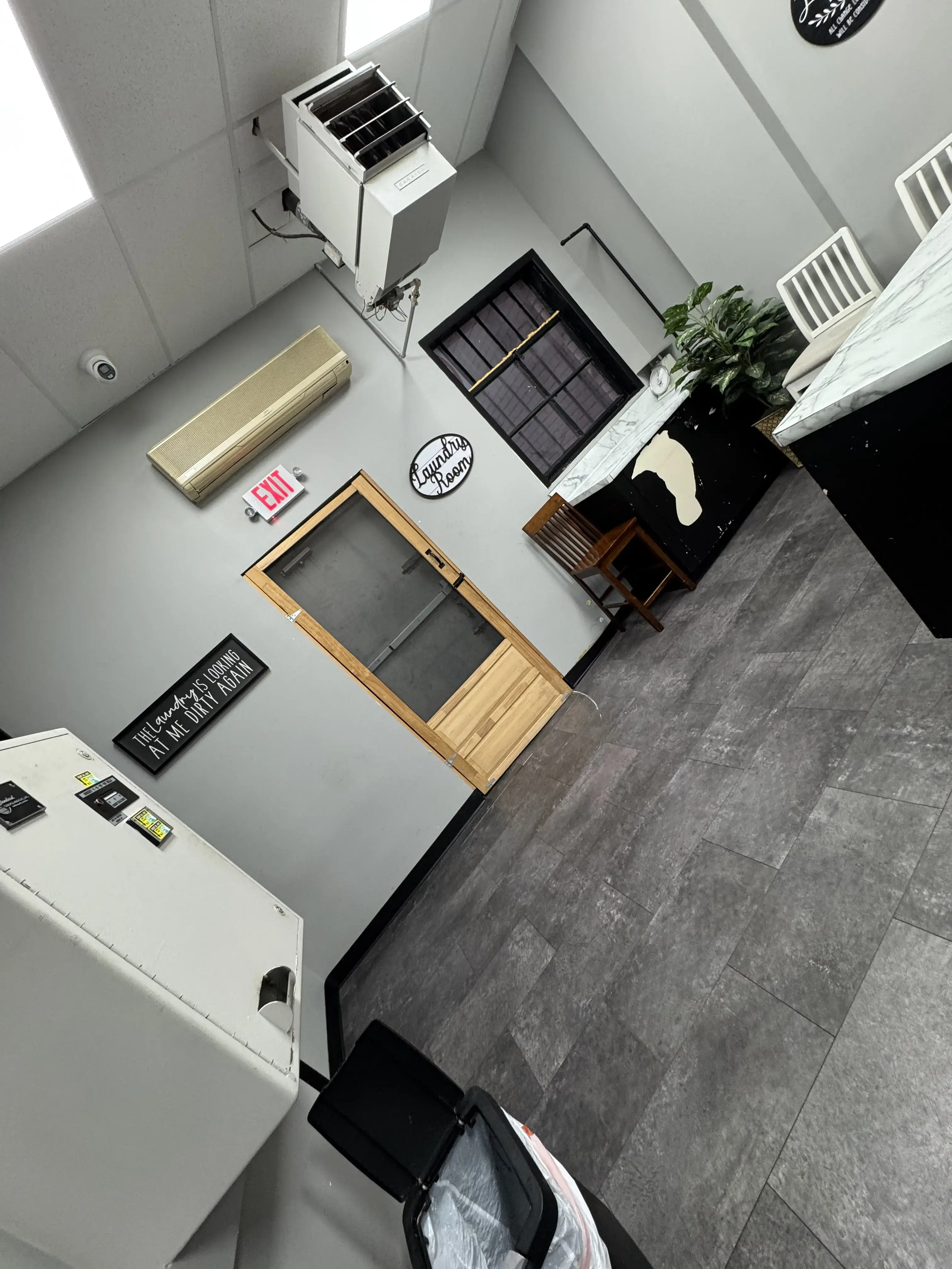 Luna's Laundromat - Image 8