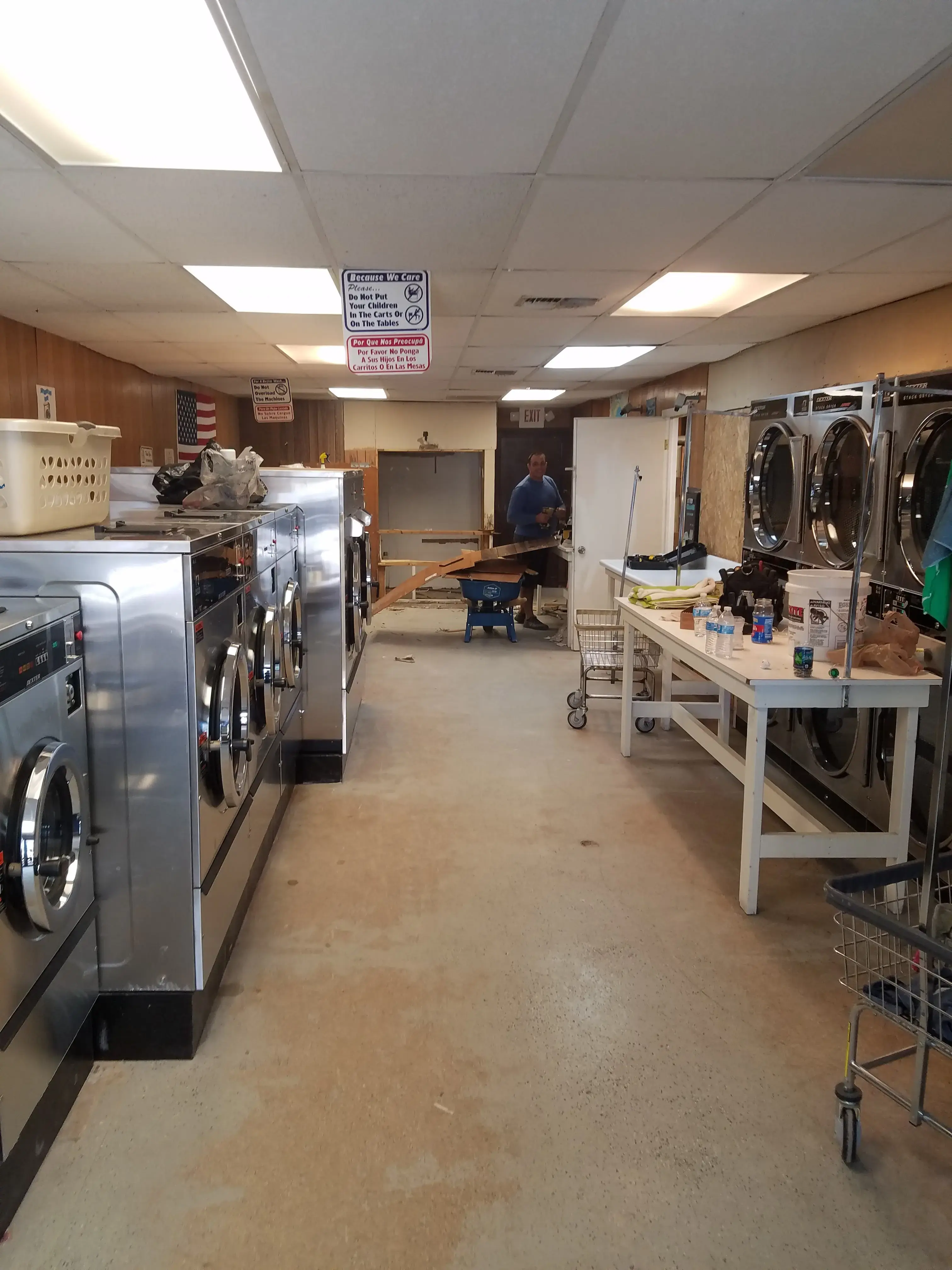 Lutz Coin Laundry thumbnail 19