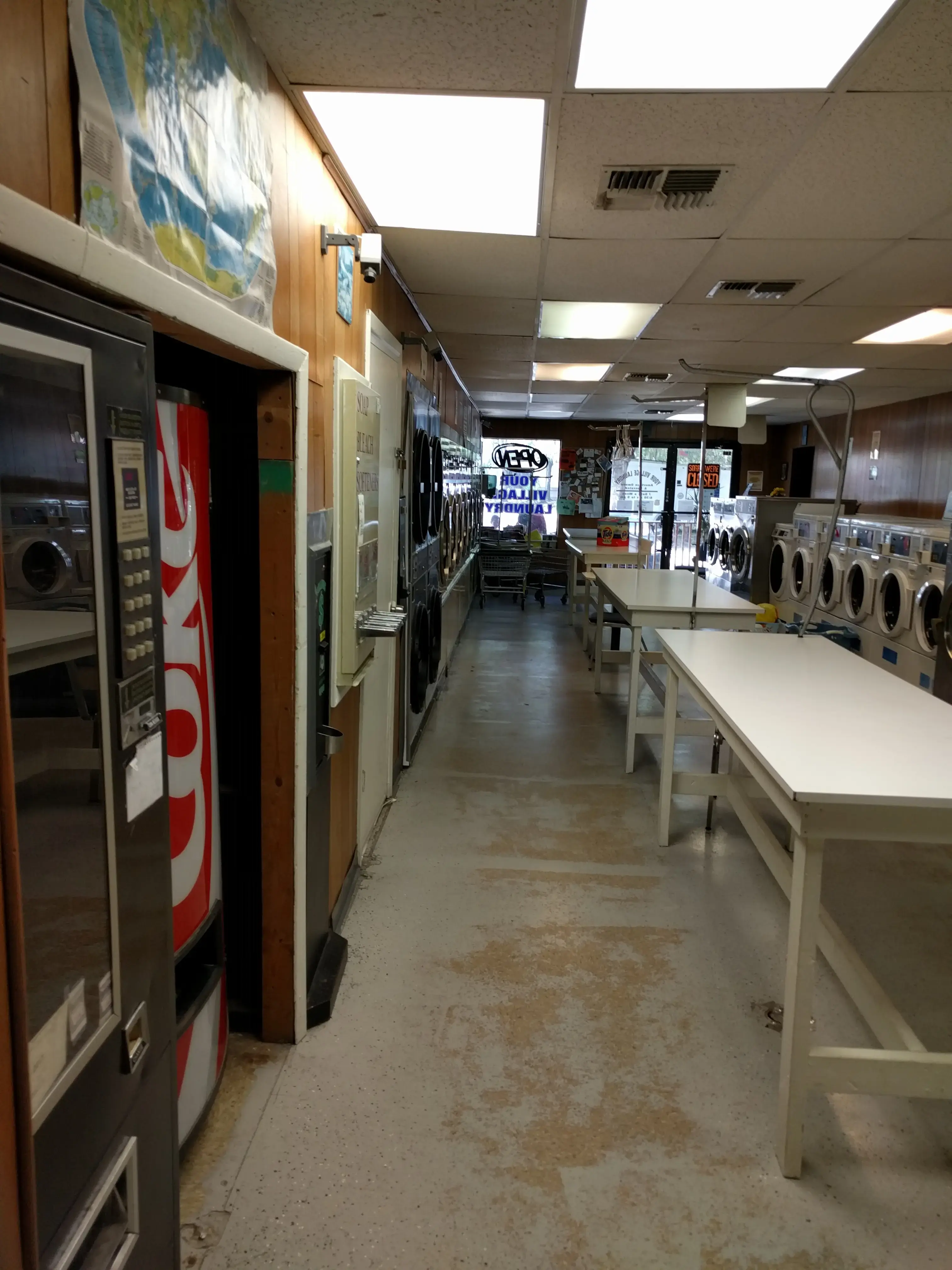 Lutz Coin Laundry thumbnail 4
