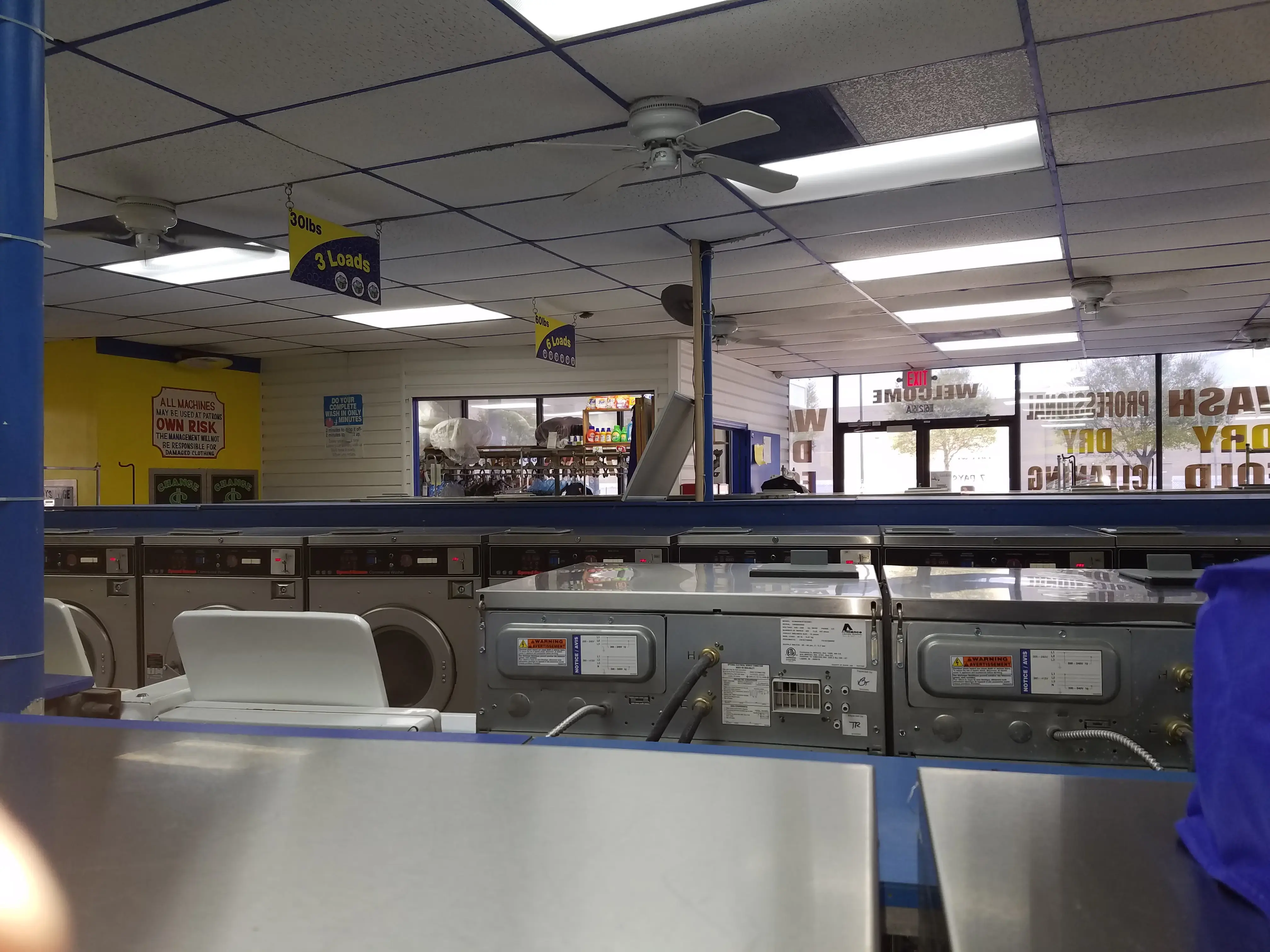 Lutz Laundromat & Cleaners thumbnail 4