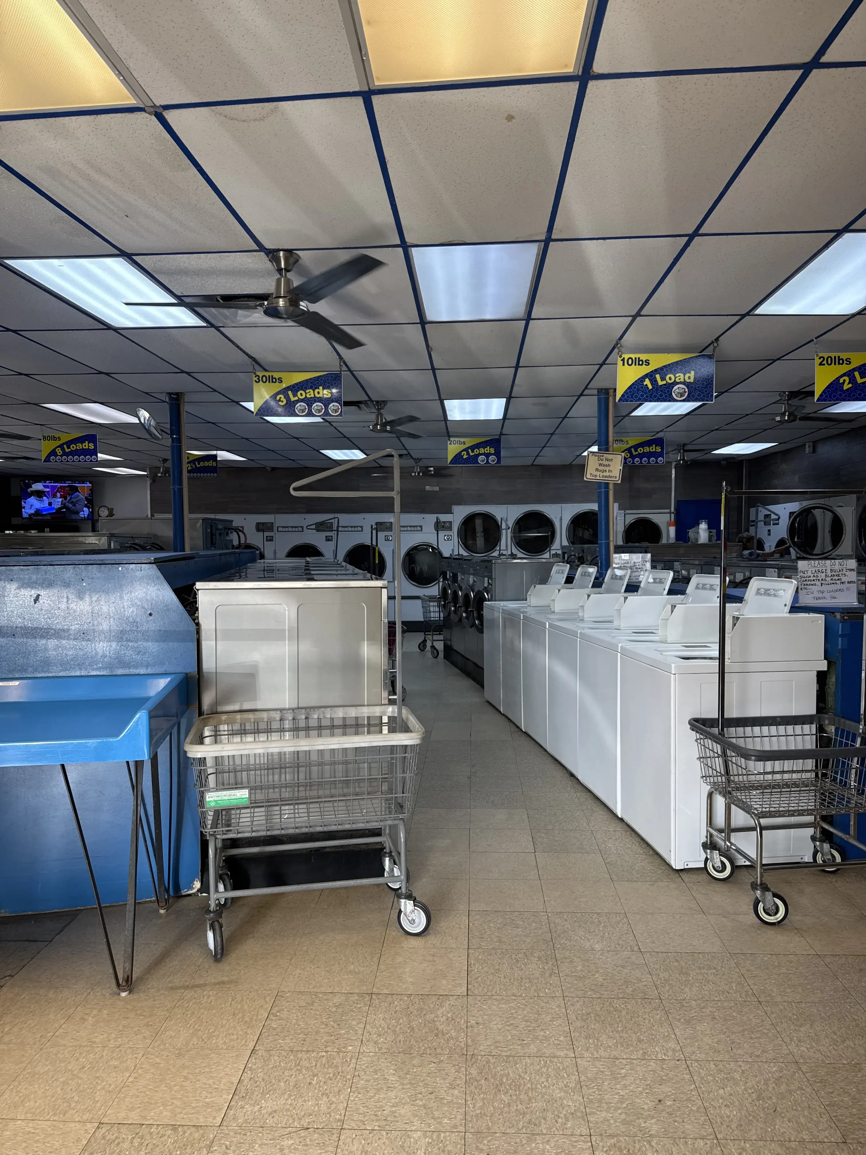 Lutz Laundromat & Cleaners - Image 3