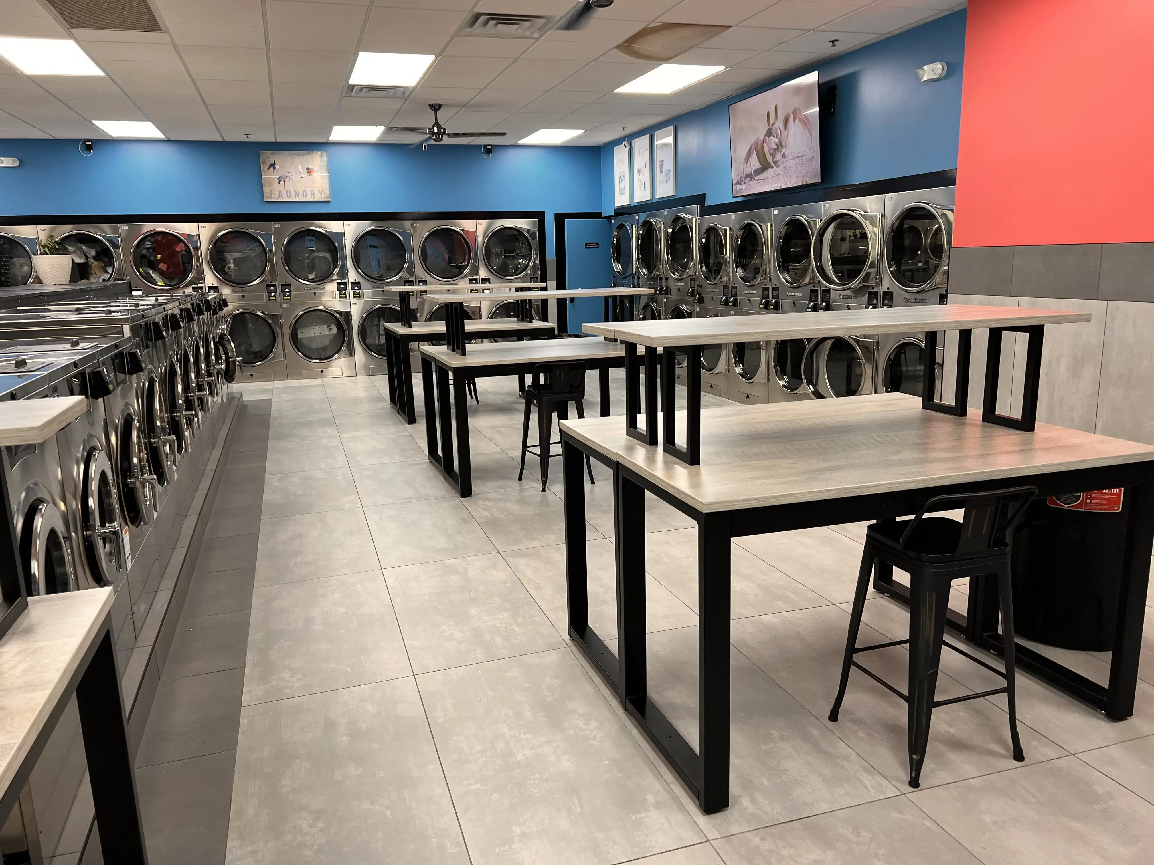 Lux Laundromat - Image 15