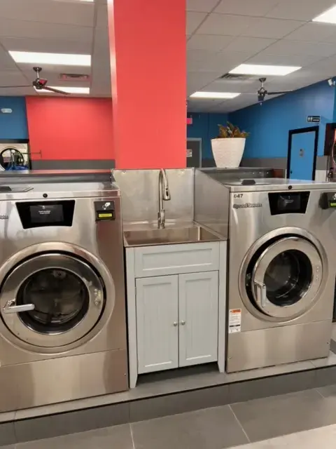 Lux Laundromat thumbnail 14