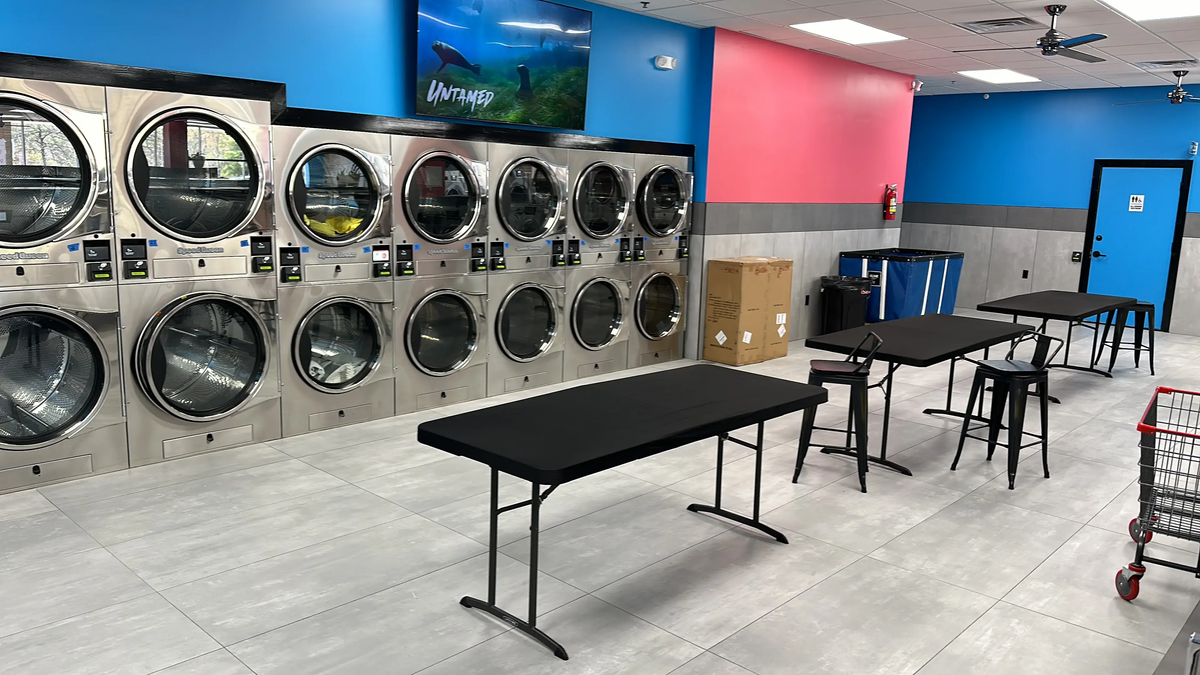 Lux Laundromat thumbnail 16