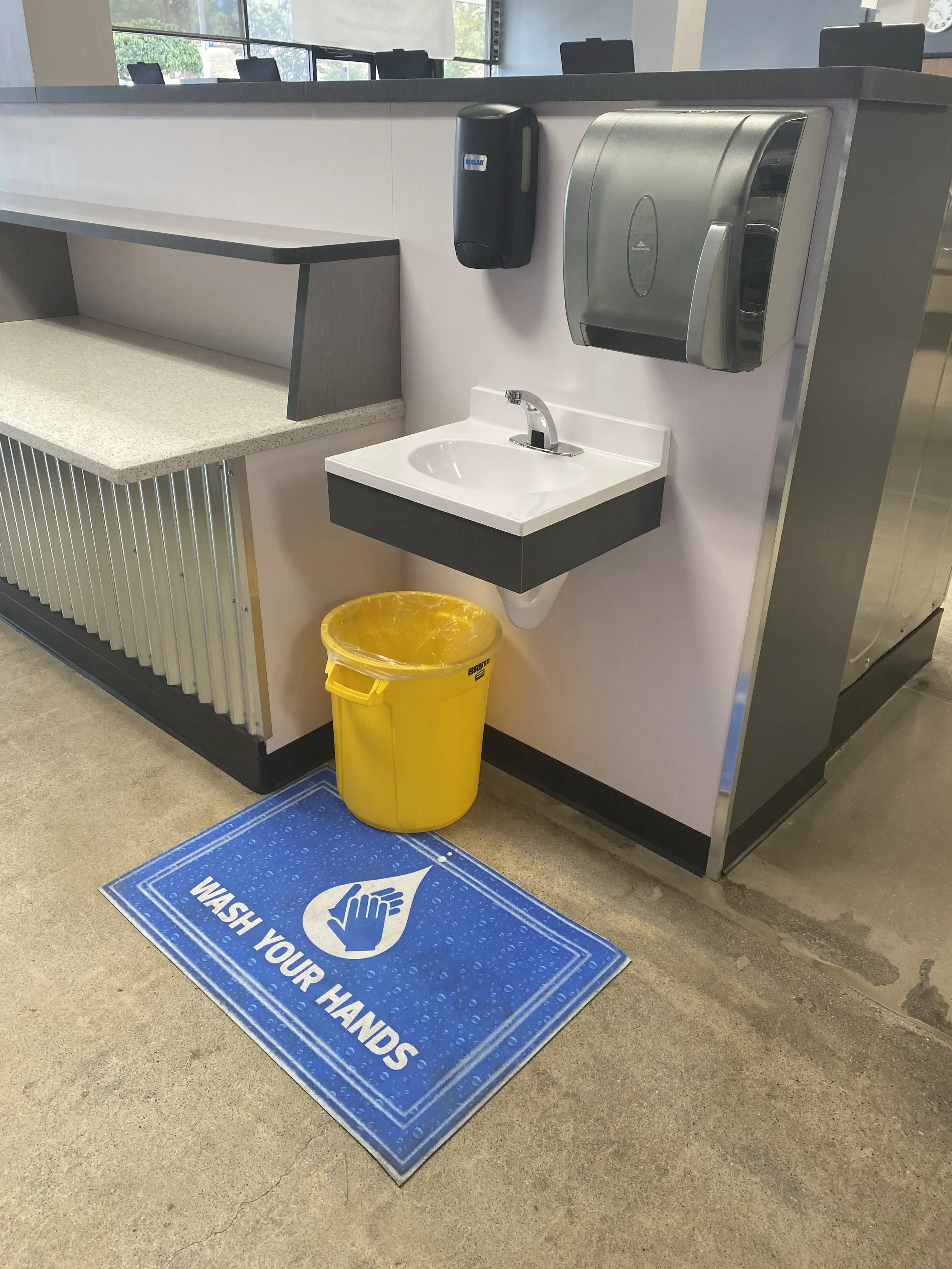 Luxe Laundries - Hyperion Ave - Image 6