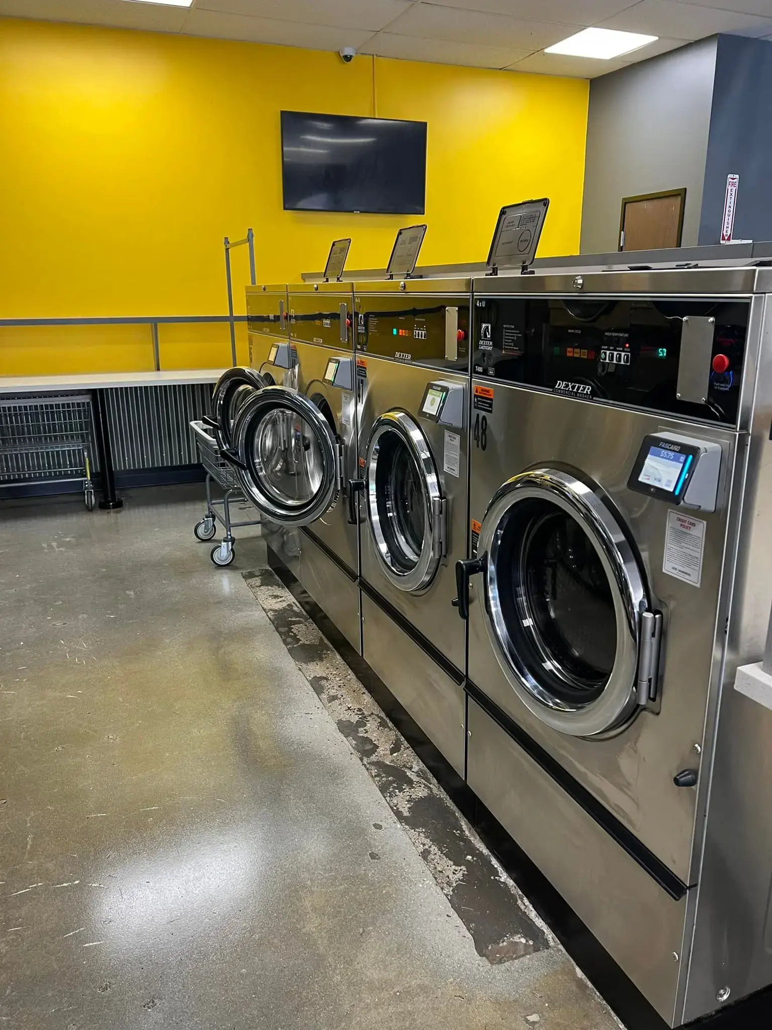 Luxe Laundries Vernon Ave thumbnail 9