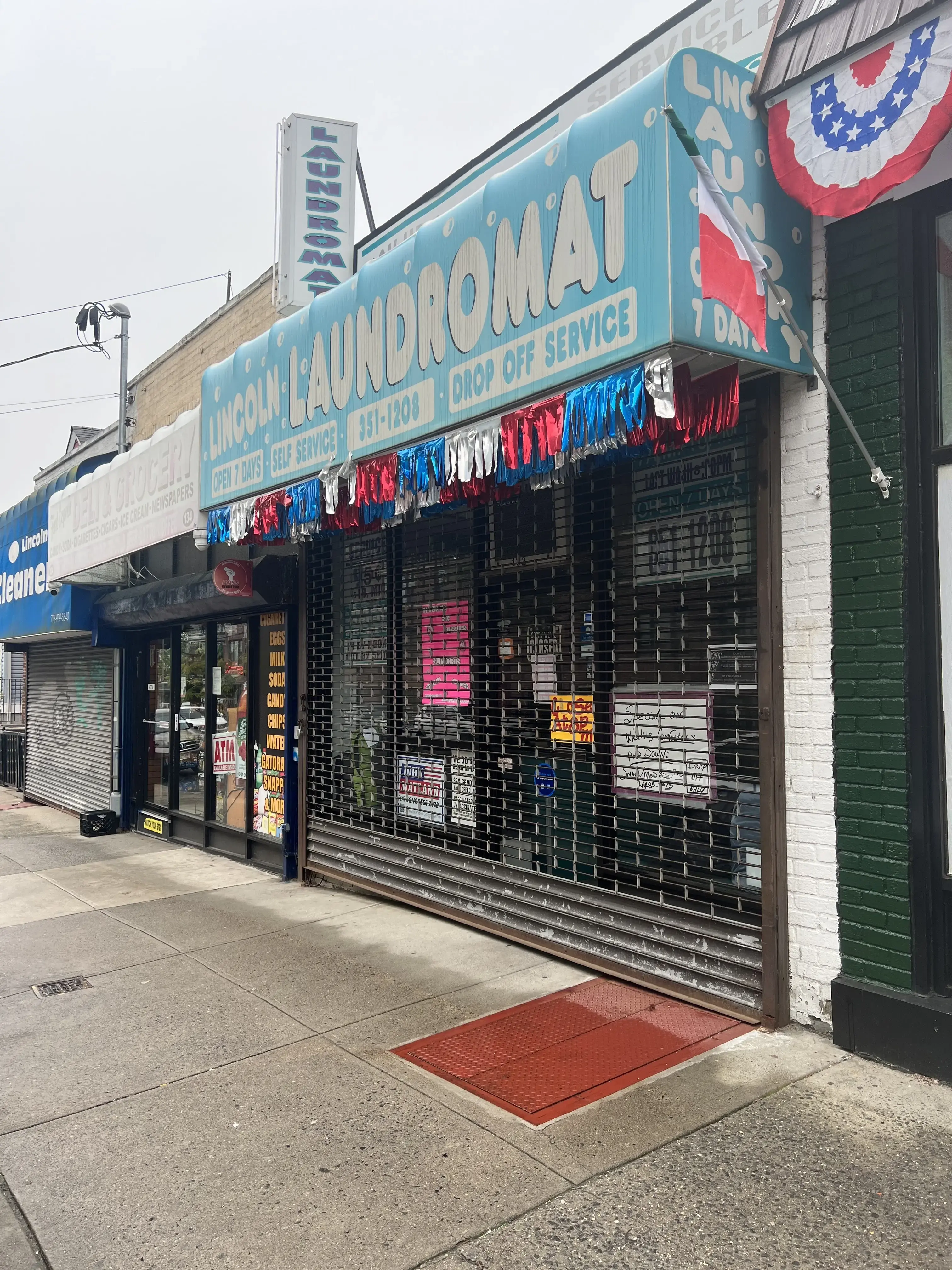 Luxe Laundromat on Lincoln thumbnail 5