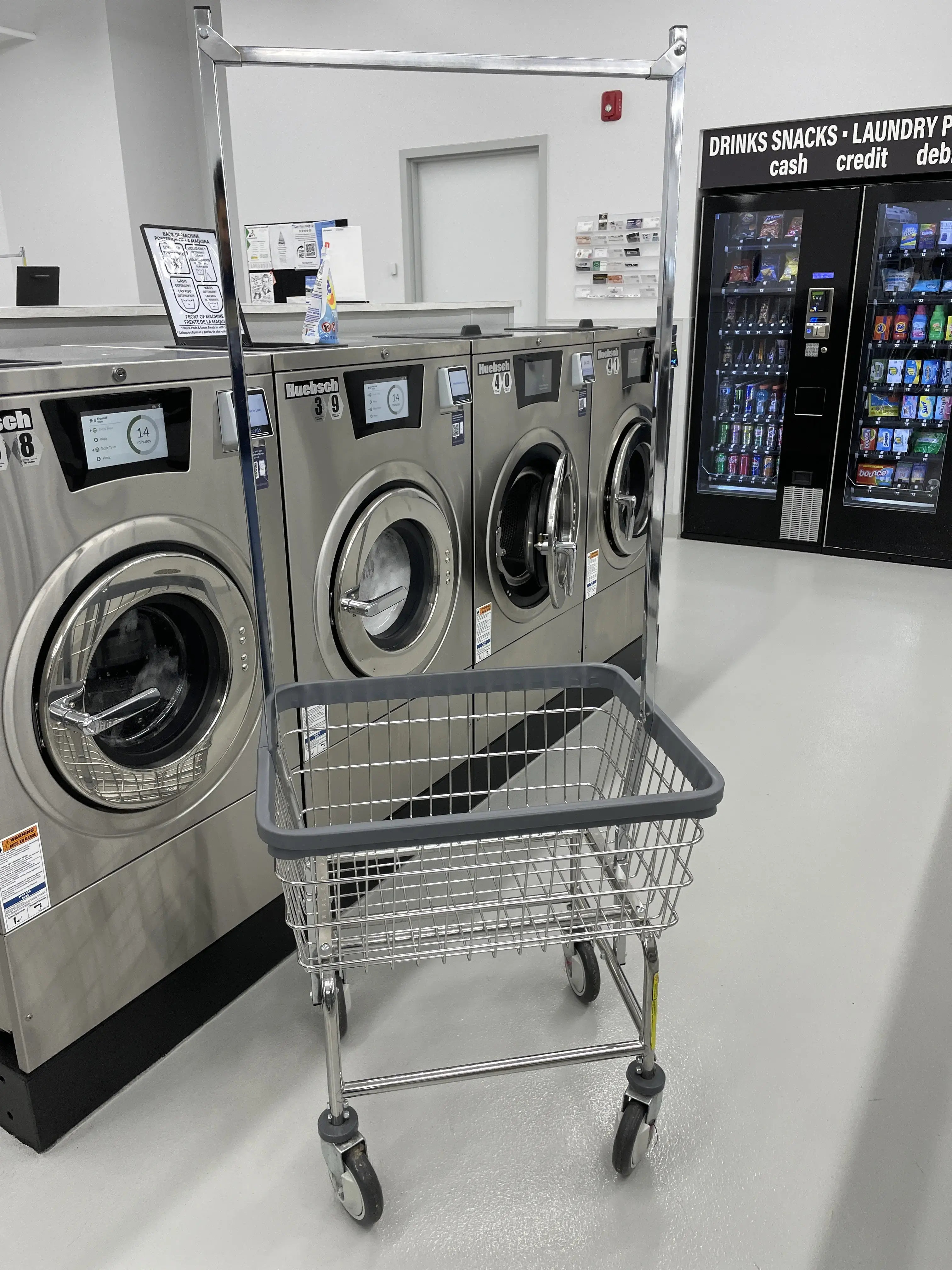 Luxe Laundromat thumbnail 6